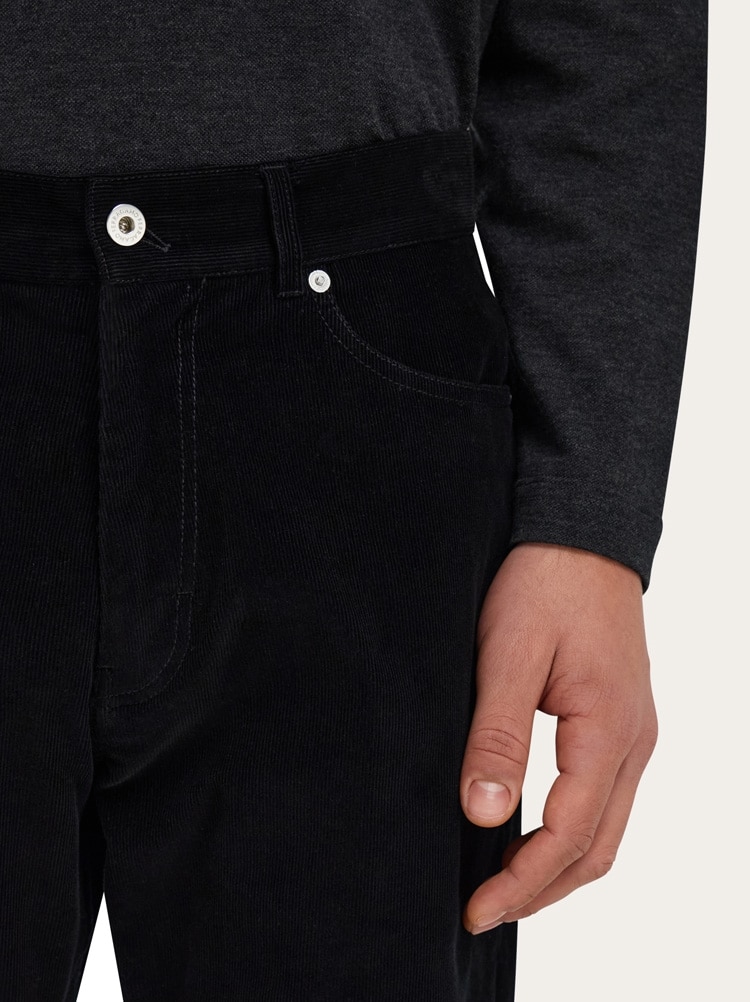 Pantalone in velluto millerighe Gallery image 5