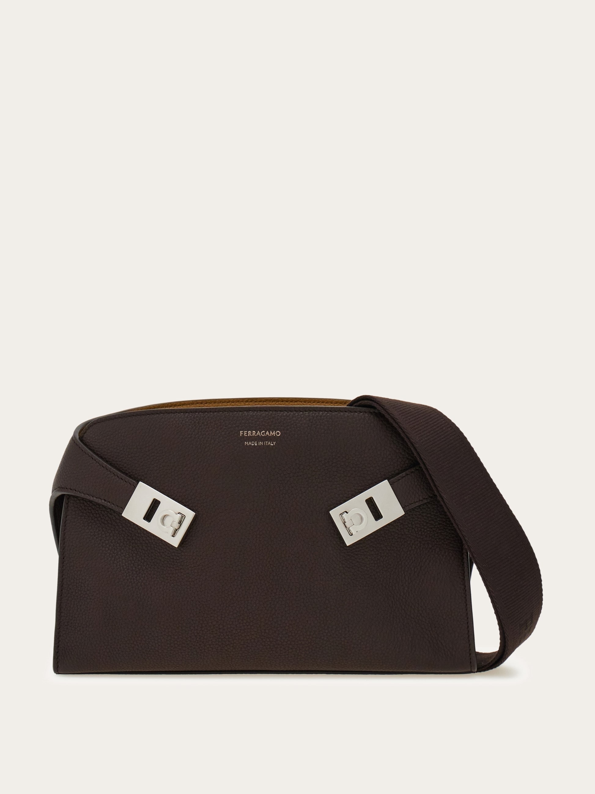 ショルダーバッグ・ポシェット Ferragamo Hug Messenger Bag 219912 0780872 NERO 780664_04_cart_r20.jpg