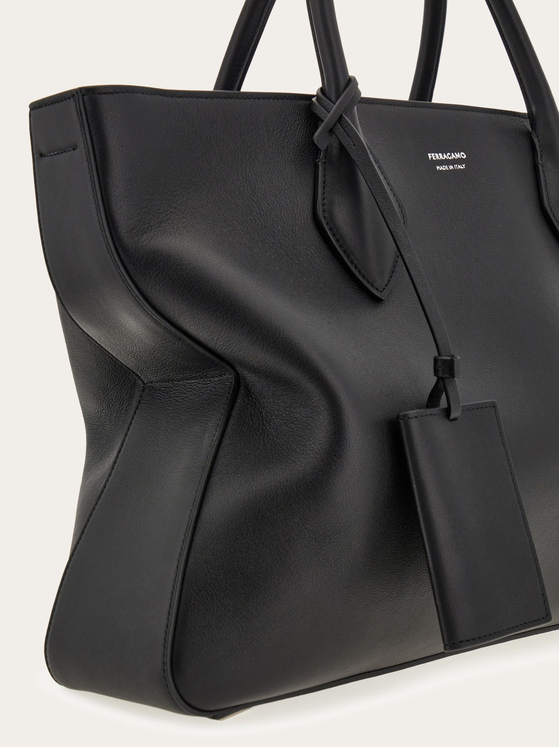 【関税込み】FERRAGAMO TOTE BAG L' SHOPPING BAG Ferragamo 'tote Bag L' Shopping Bag | italist
