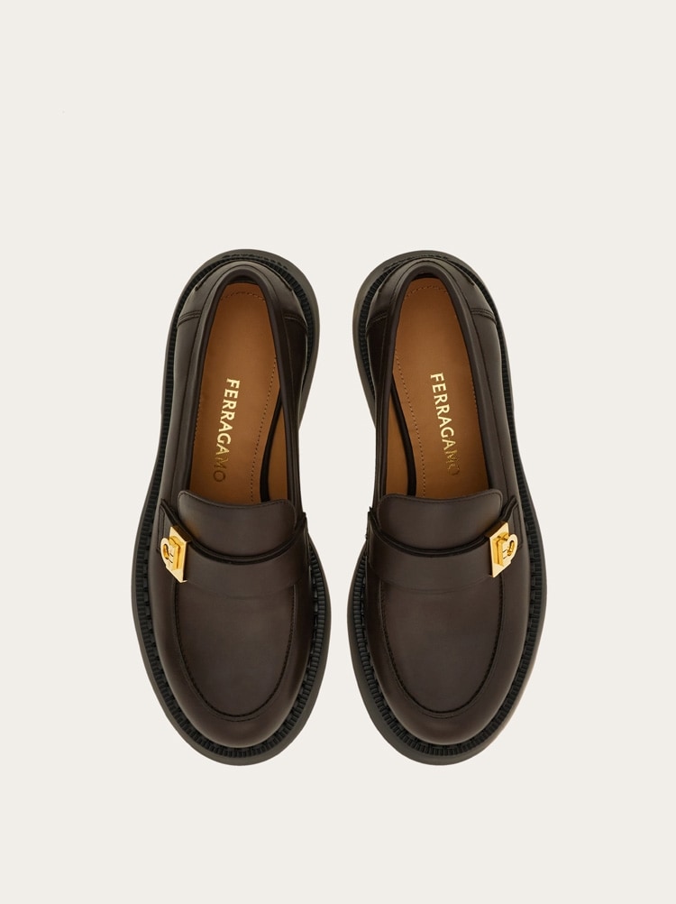 Hug buckle chunky loafer Gallery image 3
