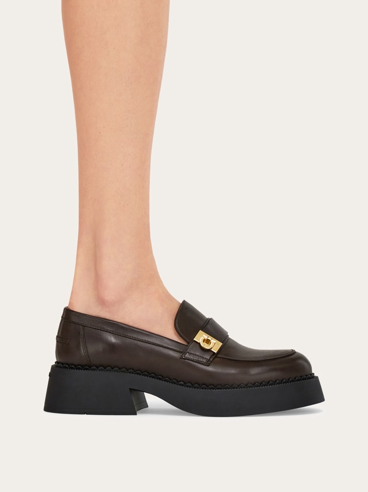 Hug buckle chunky loafer Gallery image 4