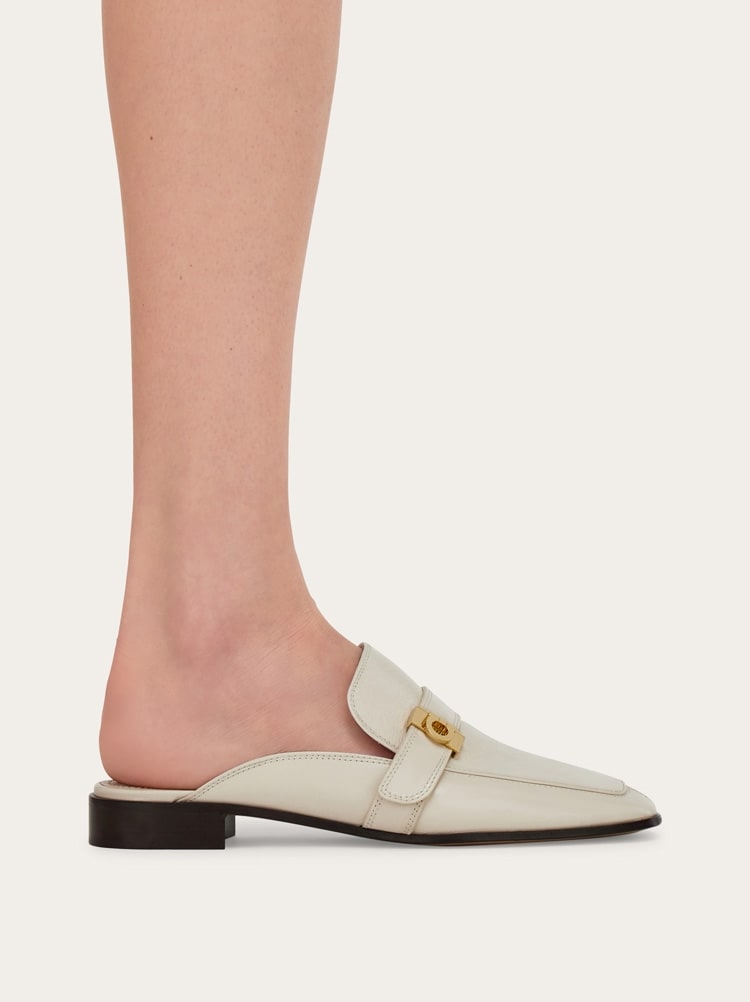 Hug buckle mule Gallery image 4