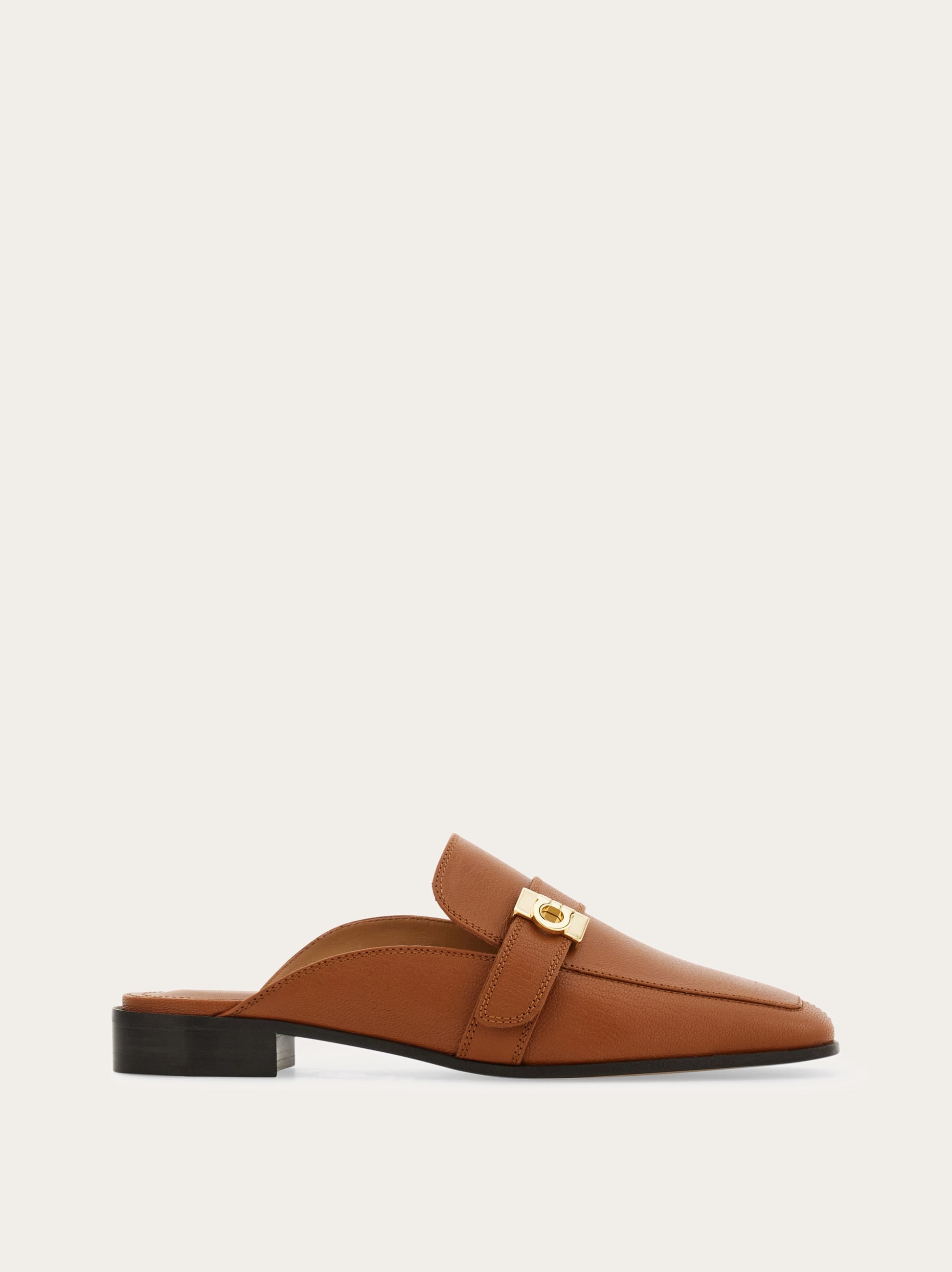 Hug buckle mule - Women | Ferragamo