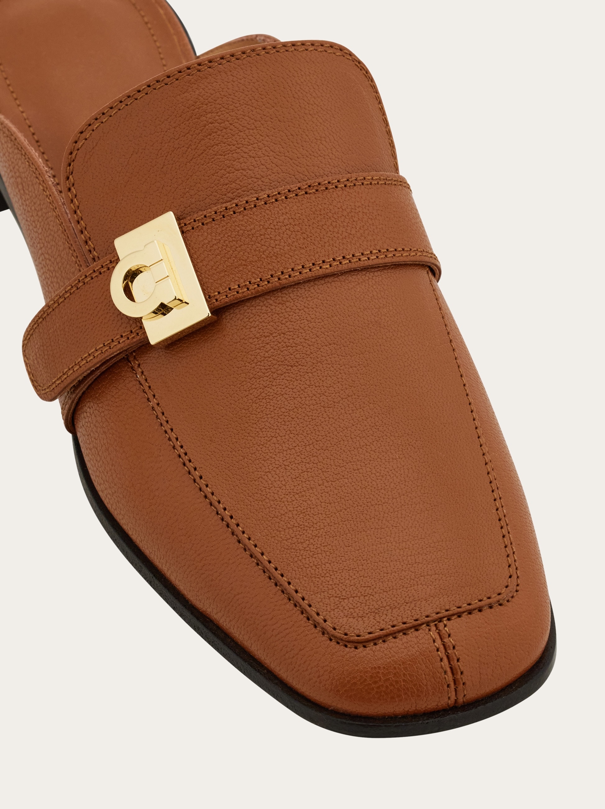 Salvatore Ferragamo ミュール Hug buckle mule - Women | Ferragamo