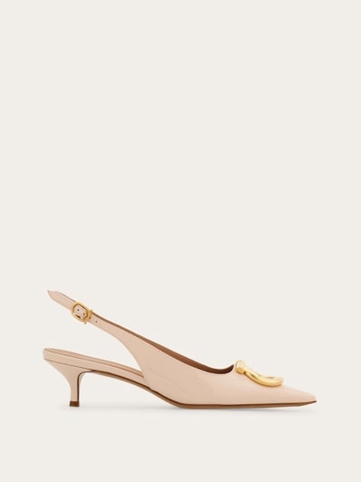 SALVATORE FERRAGAMO アシサイフリントスカフ 783657 Maxi Gancini slingback pump - Women | Ferragamo