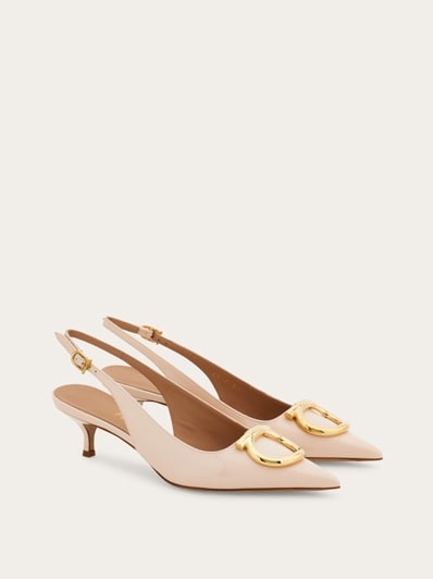 SALVATORE FERRAGAMO アシサイフリントスカフ 783657 Maxi Gancini slingback pump - Women | Ferragamo