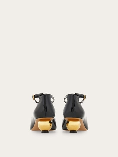 【FERRAGAMO】Spherical heel T-strap pump 784875_04_cart_r20.jpg