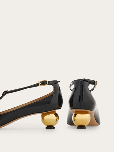 [Salvatore Ferragamo]ボールヒール付きTストラップ Salvatore Ferragamo / Tストラップ サンダル｜ESTNATION ONLINE