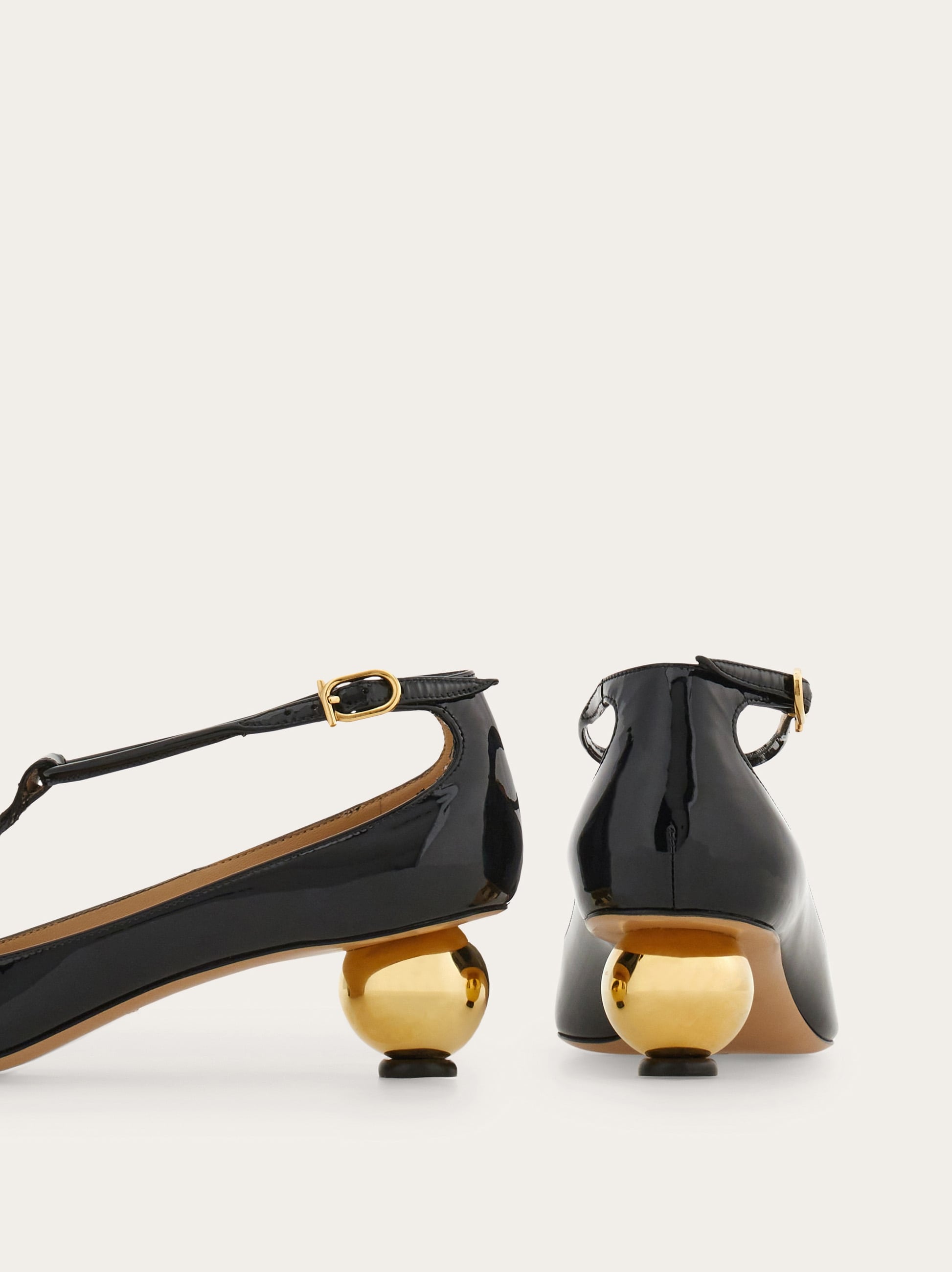 【FERRAGAMO】Spherical heel T-strap pump Spherical heel T-strap pump - Women | Ferragamo