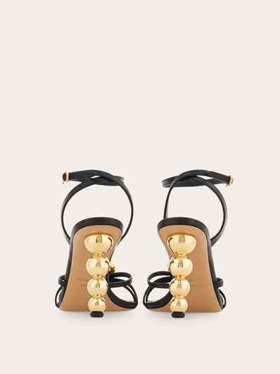 サンダル・ミュール FERRAGAMO SS23 SANDALO SONYA (758154_01E555\n\nSEQUOIARED) Ferragamo Sonya Sandals In Grey - 45% Off | Editorialist