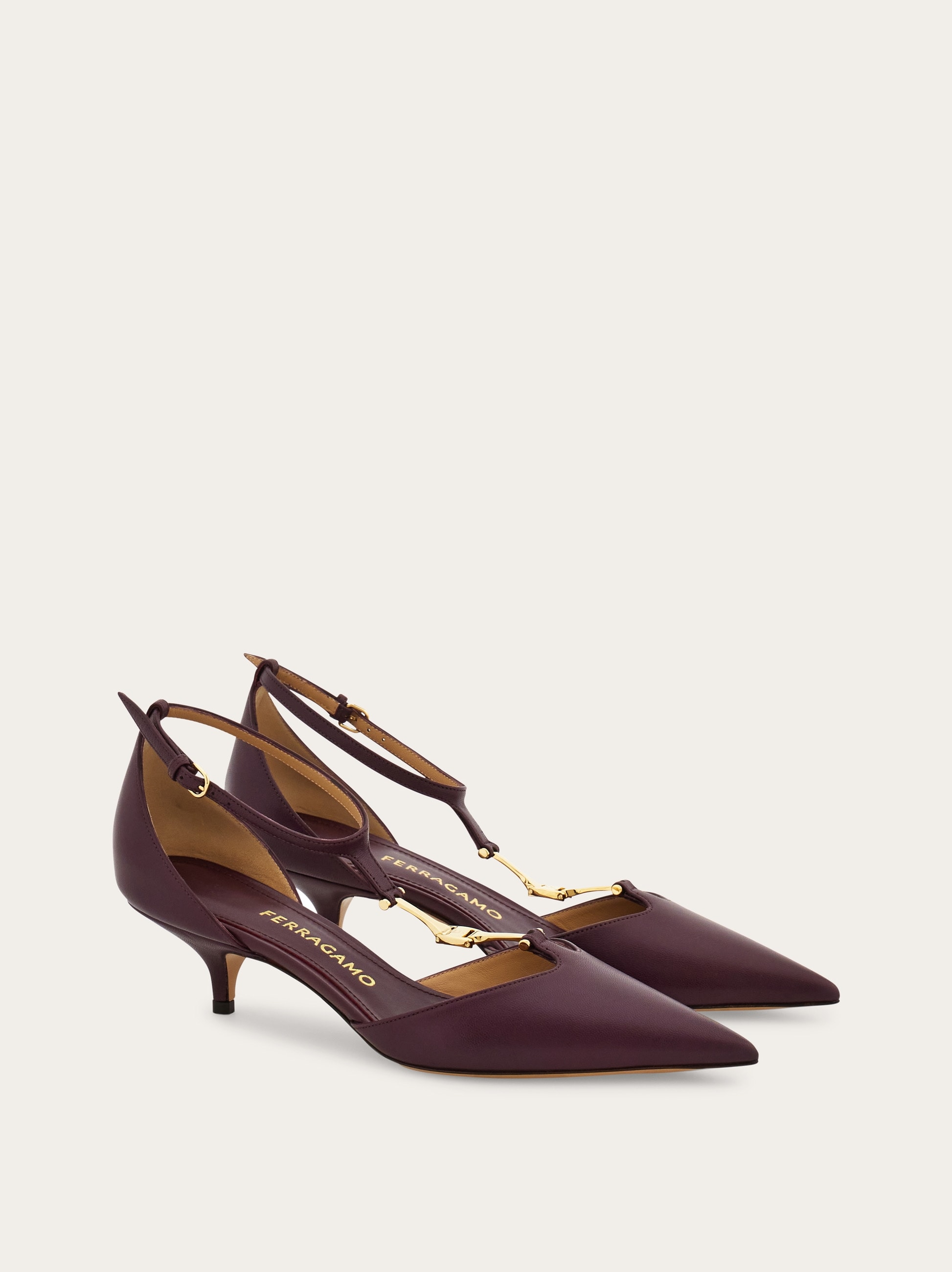 パンプス FERRAGAMO TRACI 40\nT-Strap Pump\nHEEL\n4.0\nLOW (2 - <5 Cm) F buckle T-strap pump - Women | Ferragamo