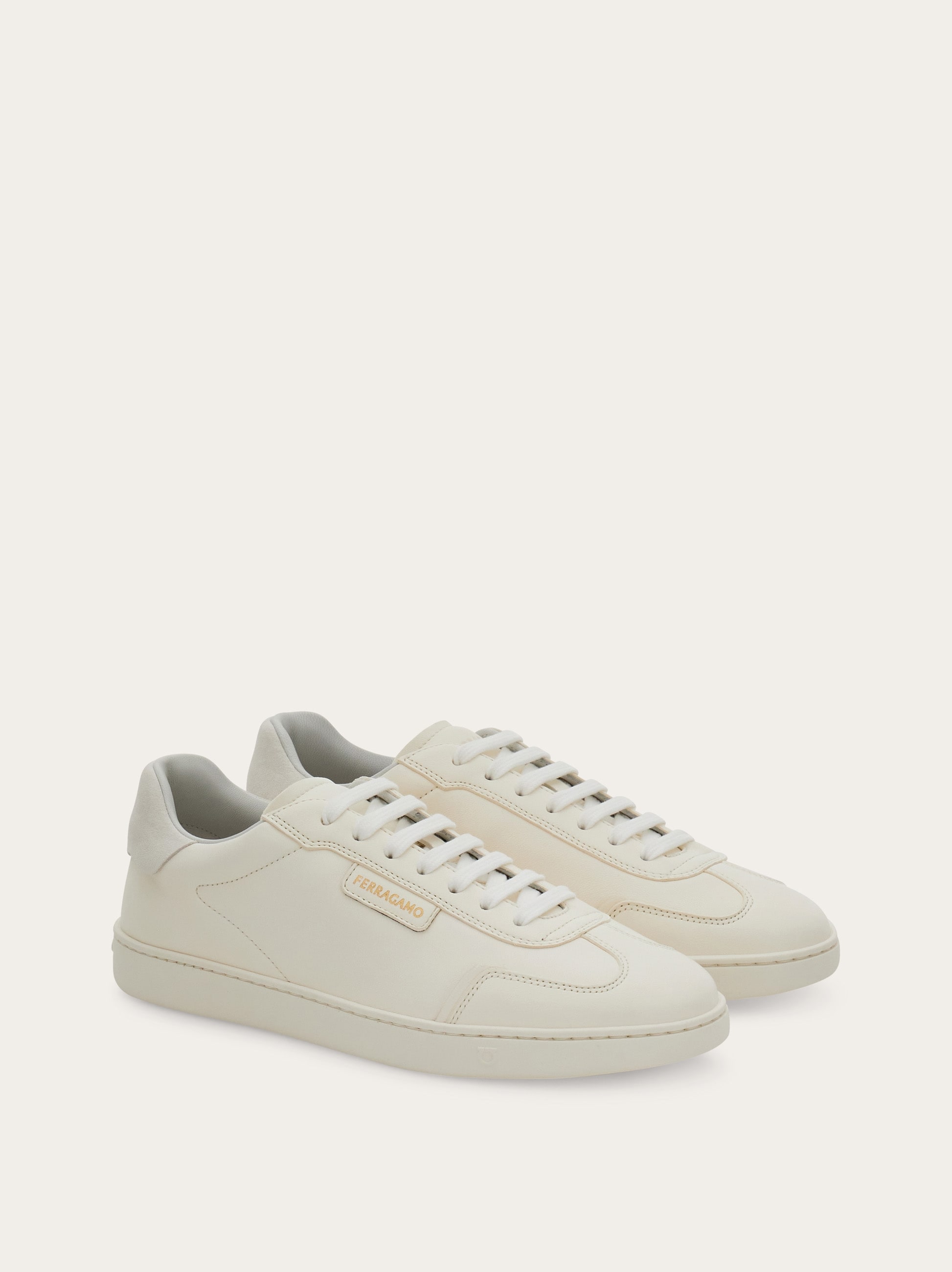 ス*ン様 Salvatore Ferragamo ボリュームソール ヌバックロー Low-top sneaker - Women | Ferragamo