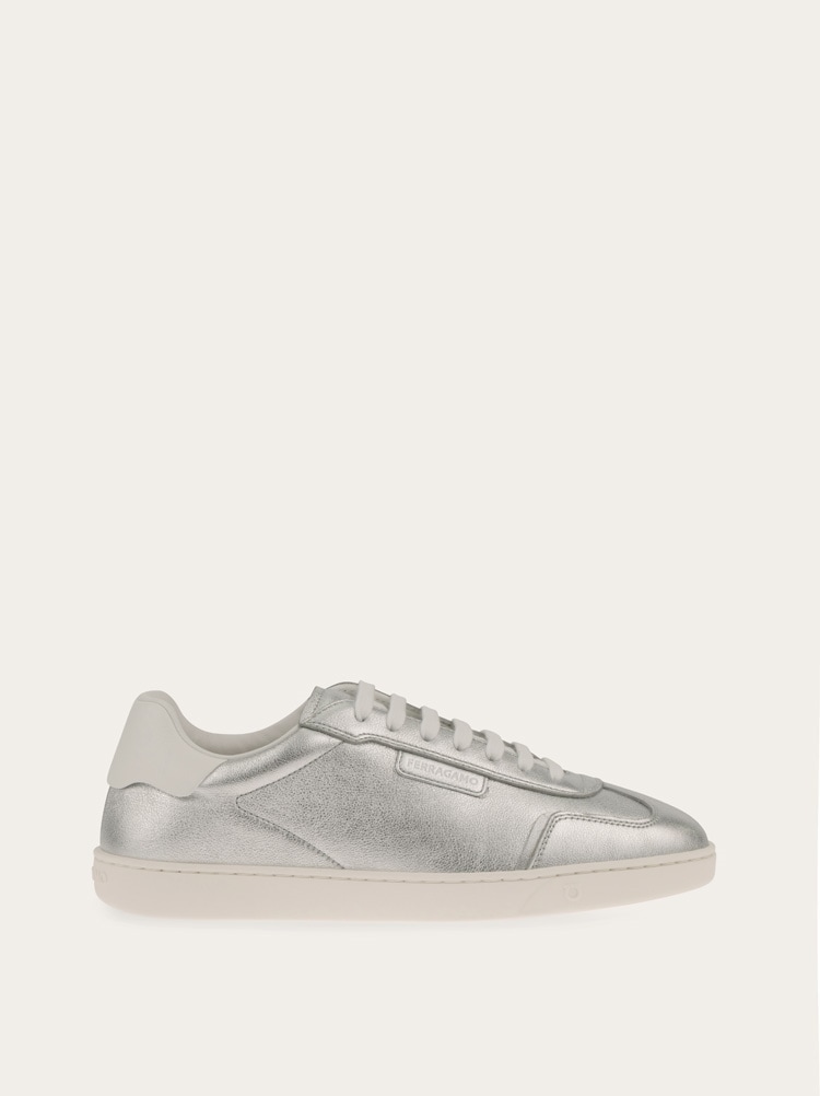 Low-top sneaker Gallery image 1