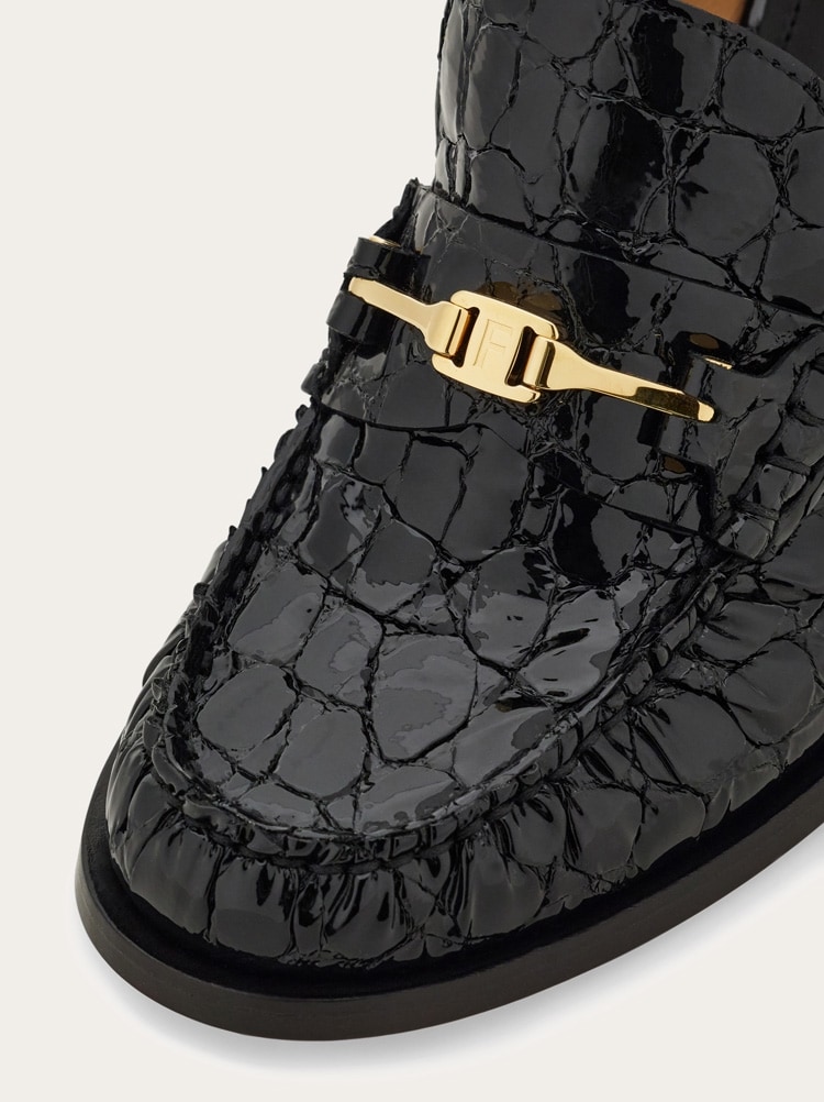 F buckle heeled loafer Gallery image 6