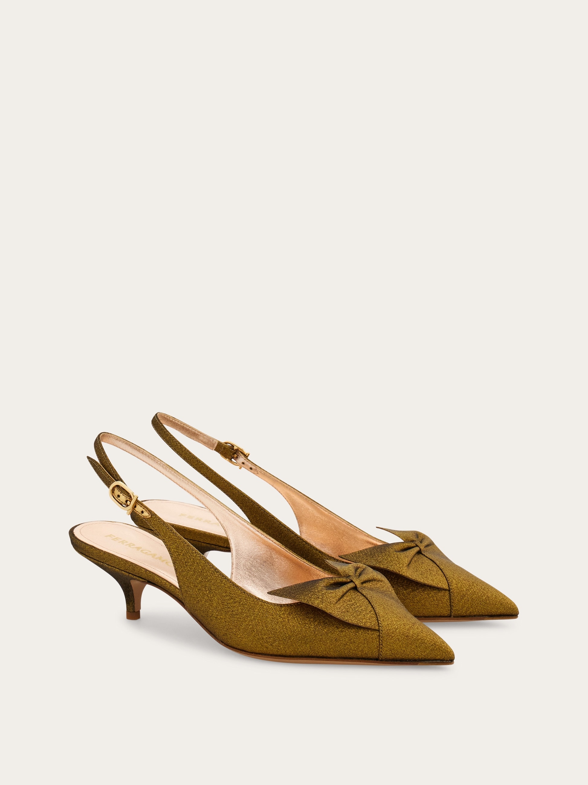 【送料&関税込】Ferragamo Mules With Bow Ferragamo Mini Bow Mules | Black | FARFETCH