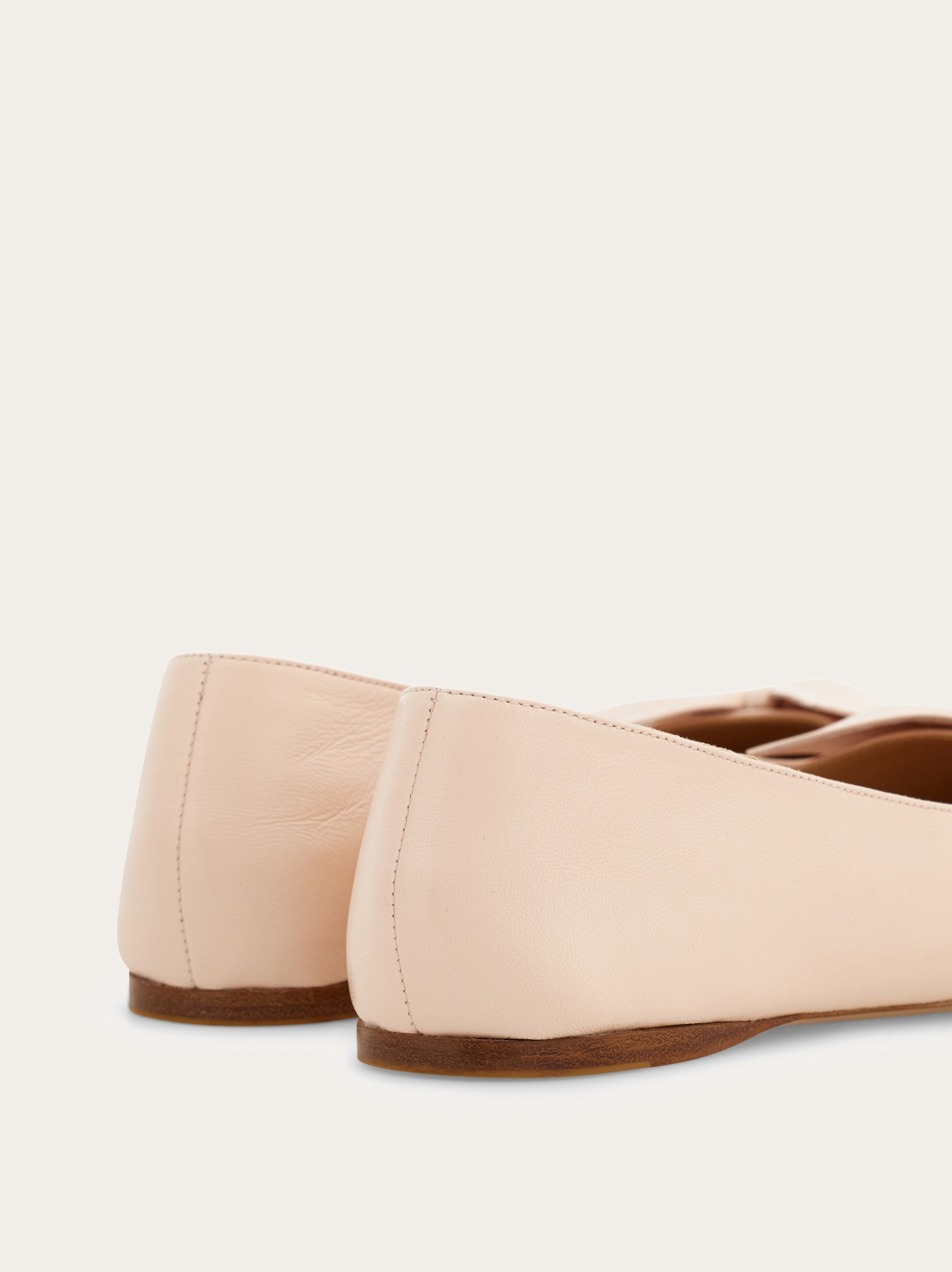 【Bow】Ferragamo ピンクリボンヒール Soft bow ballet flat - Women | Ferragamo