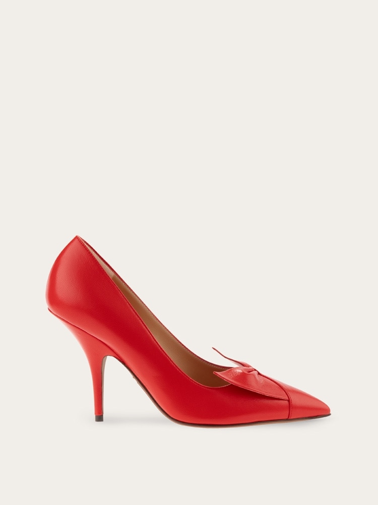 Soft bow pump Gallery image 1