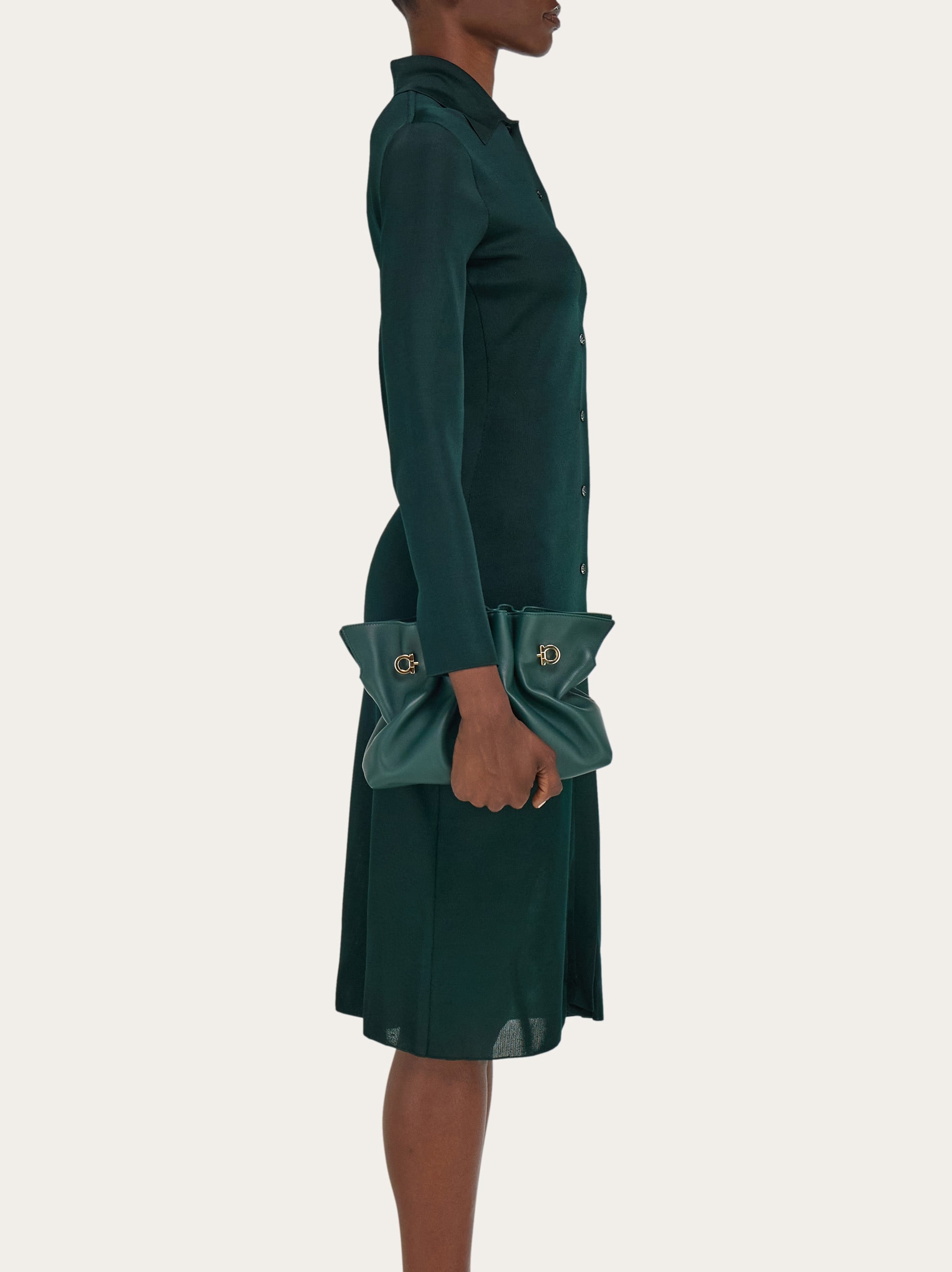 関税込み/FERRAGAMOフェラガモ ソフトバッグS ショルダーバッグ フェラガモ ソフトバッグ(S) - ウィメンズ | Ferragamo