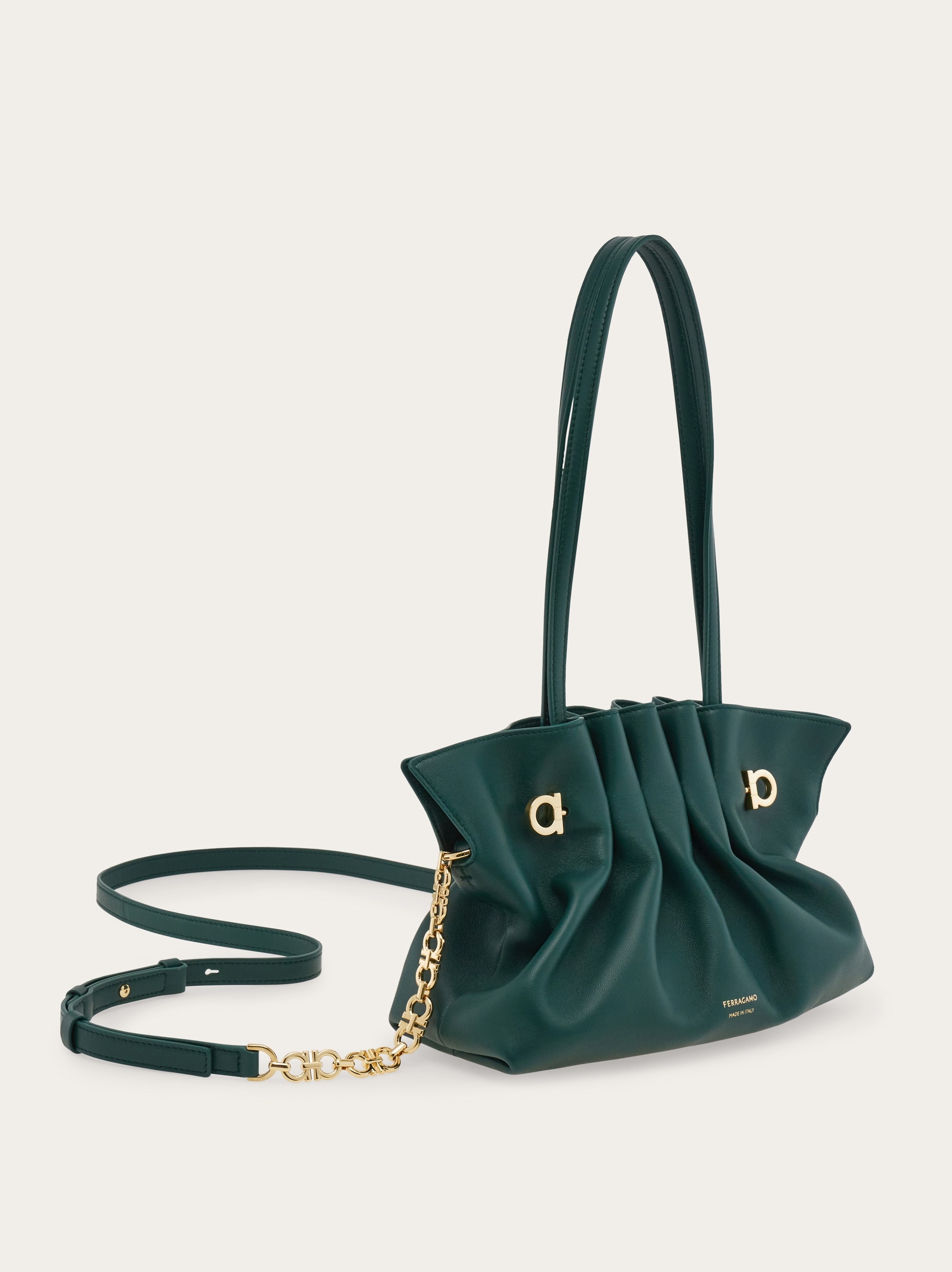 関税込み/FERRAGAMOフェラガモ ソフトバッグS ショルダーバッグ フェラガモ ソフトバッグ(S) - ウィメンズ | Ferragamo