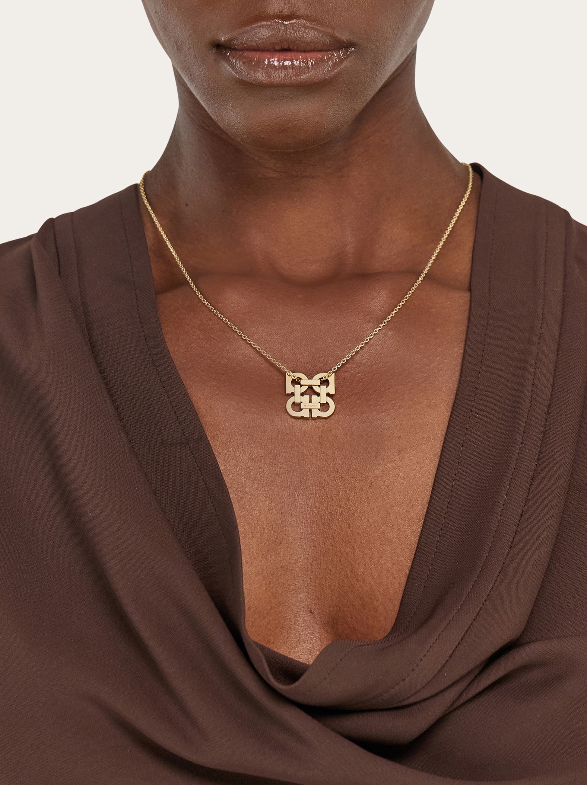 Ferragamo ガンチーニネックレス ガンチーニ クリスタルネックレス(L) - ウィメンズ | Ferragamo