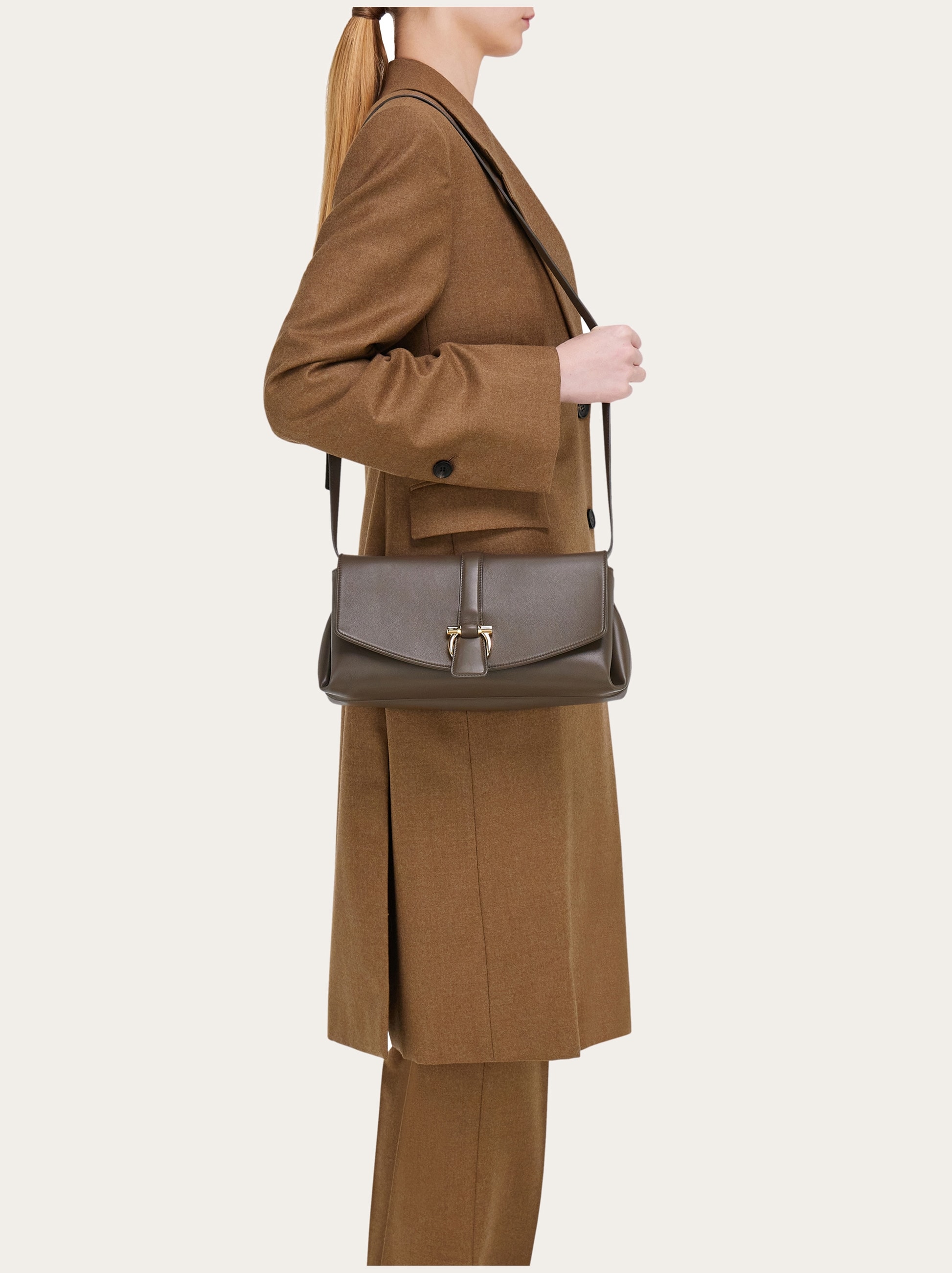 Front flap crossbody bag (S) - Women | Ferragamo