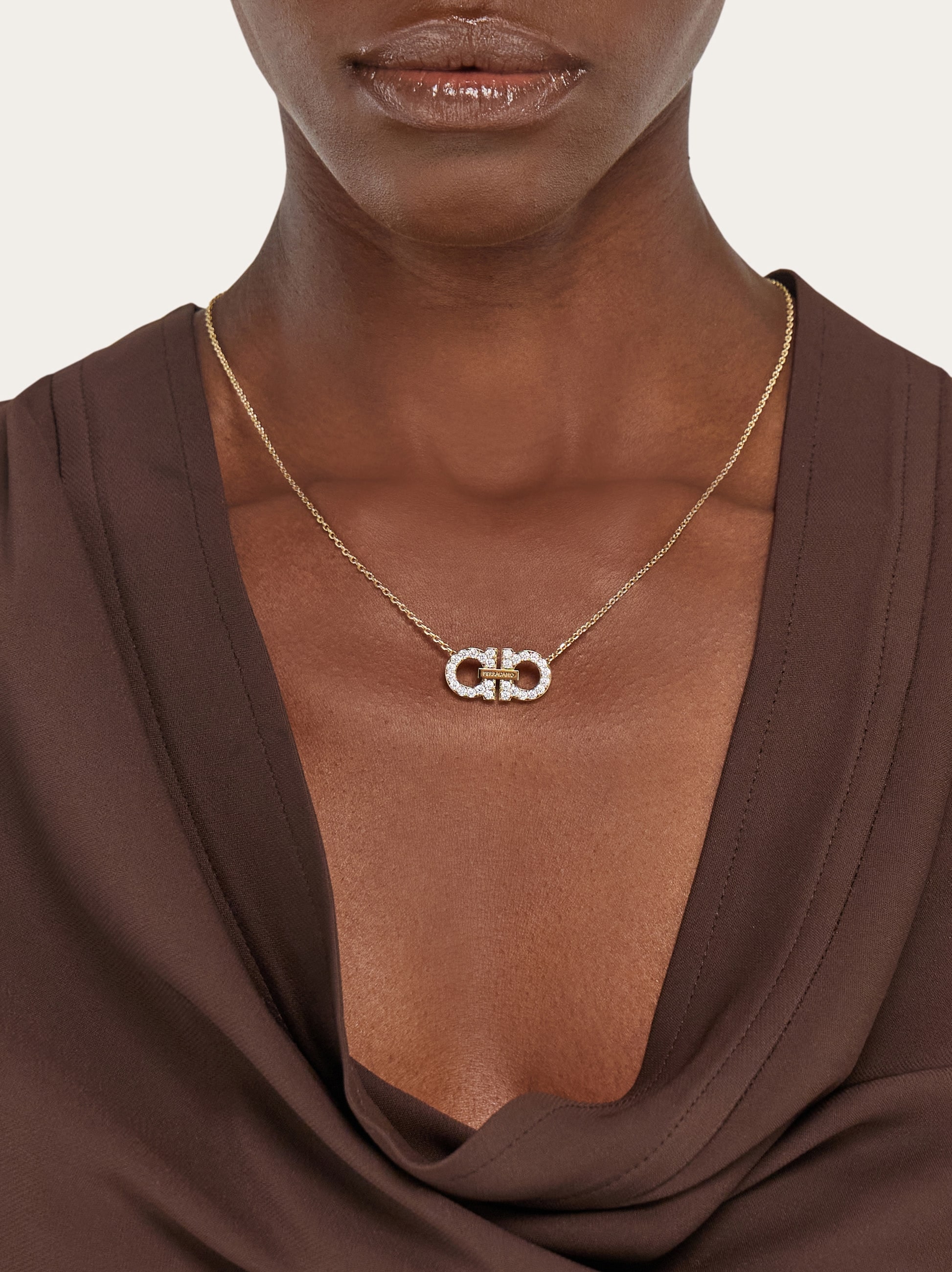 【関税&送料込】Ferragamo Collana 2 Ganci Crystal Salvatore Ferragamo 2 Ganci Crystal Necklace – BALTINI