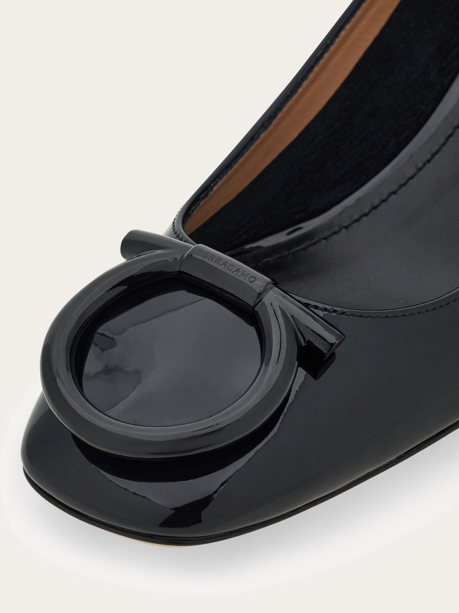 Maxi Gancini pump - Women | Ferragamo