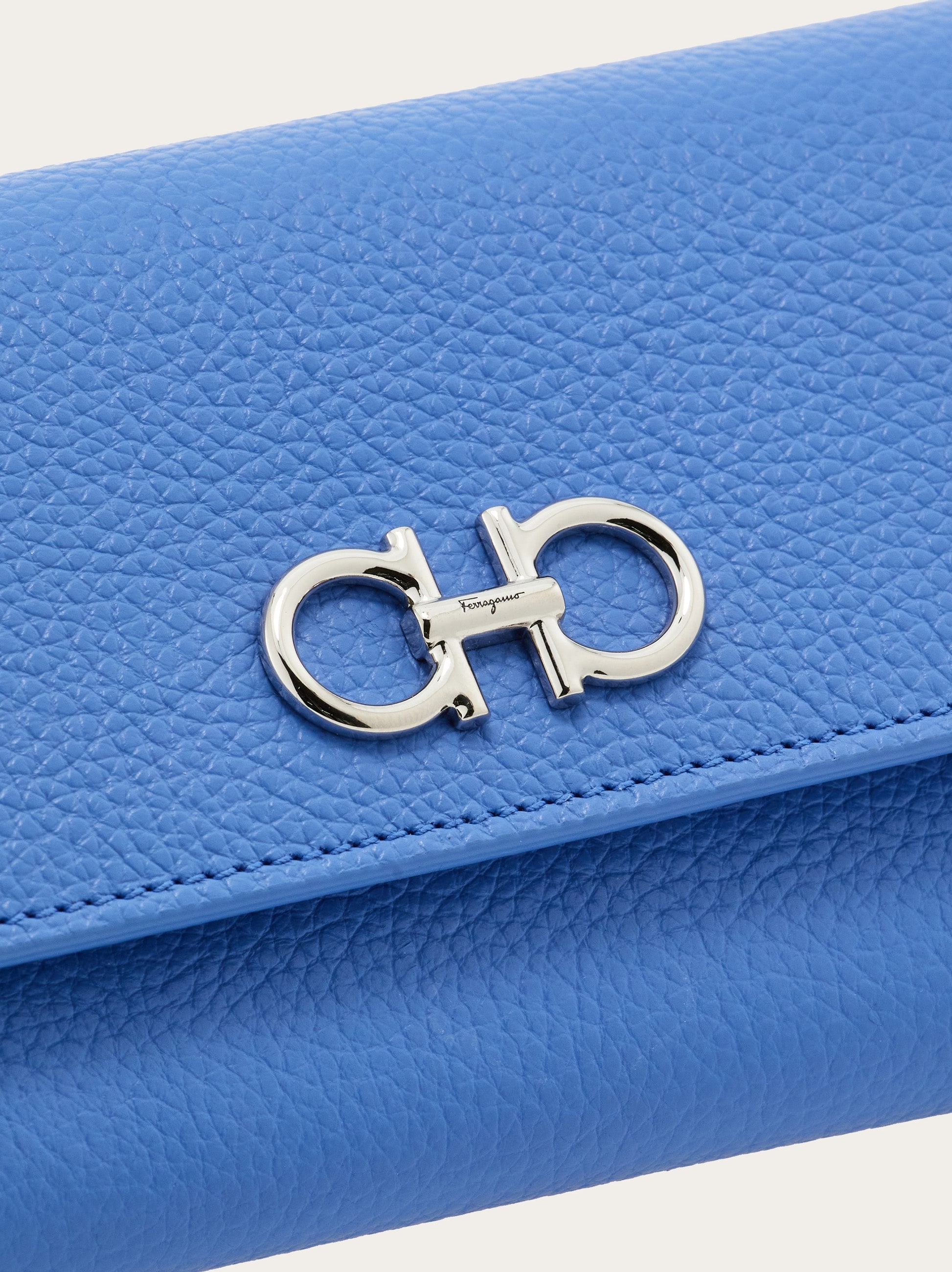 Gancini wallet with shoulder strap - Women | Ferragamo
