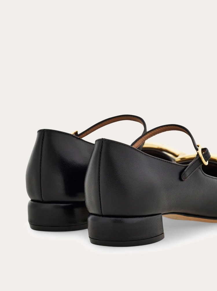 フェラガモ バックストラップ パンプス スリングバック 靴 ベージュ ガンチーニ ストラップシューズ - ウィメンズ | Ferragamo