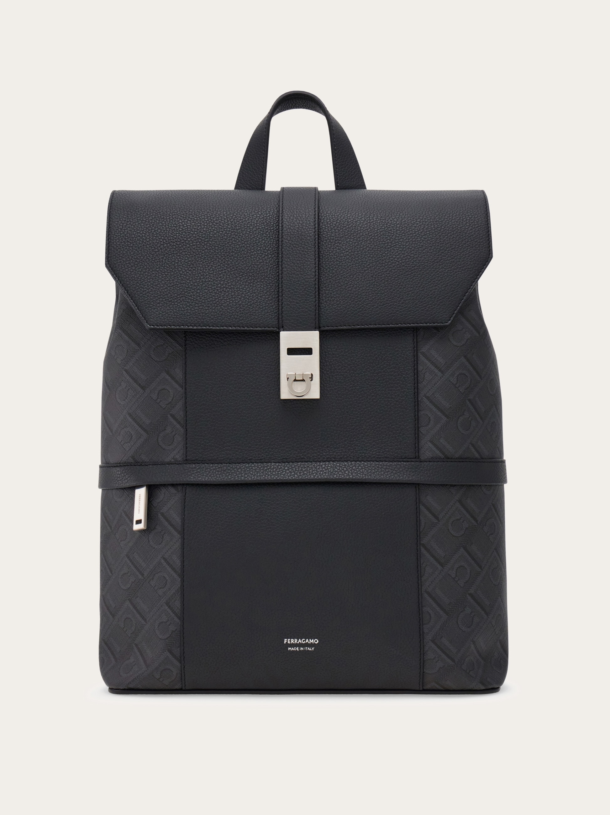 Salvatore Ferragamo ブラック リュック Ferragamo Monogram backpack with Gancini buckle - Men