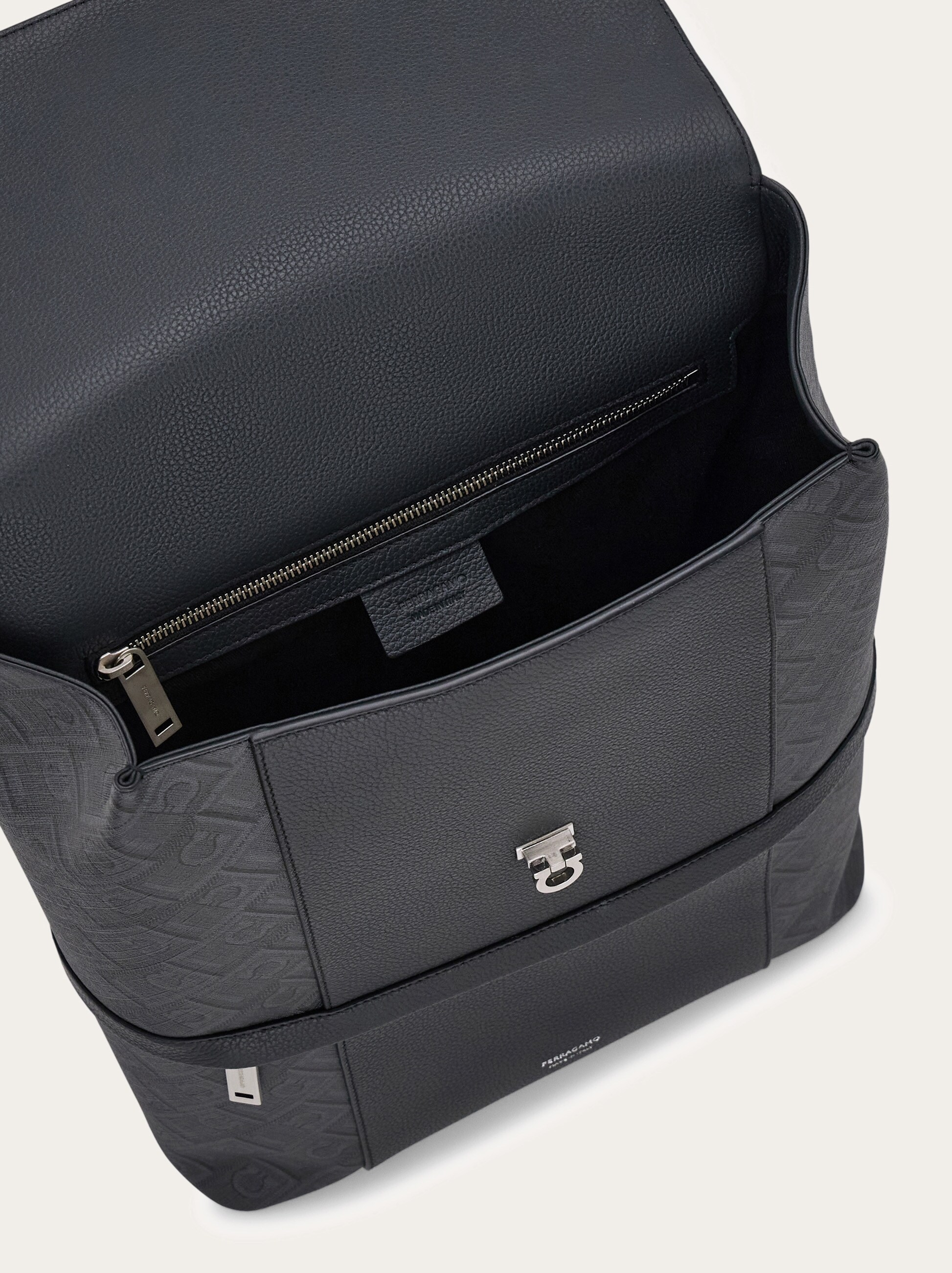 FERRAGAMO (Salvatore Ferragamo) バックパック Ferragamo Monogram backpack with Gancini buckle - Men