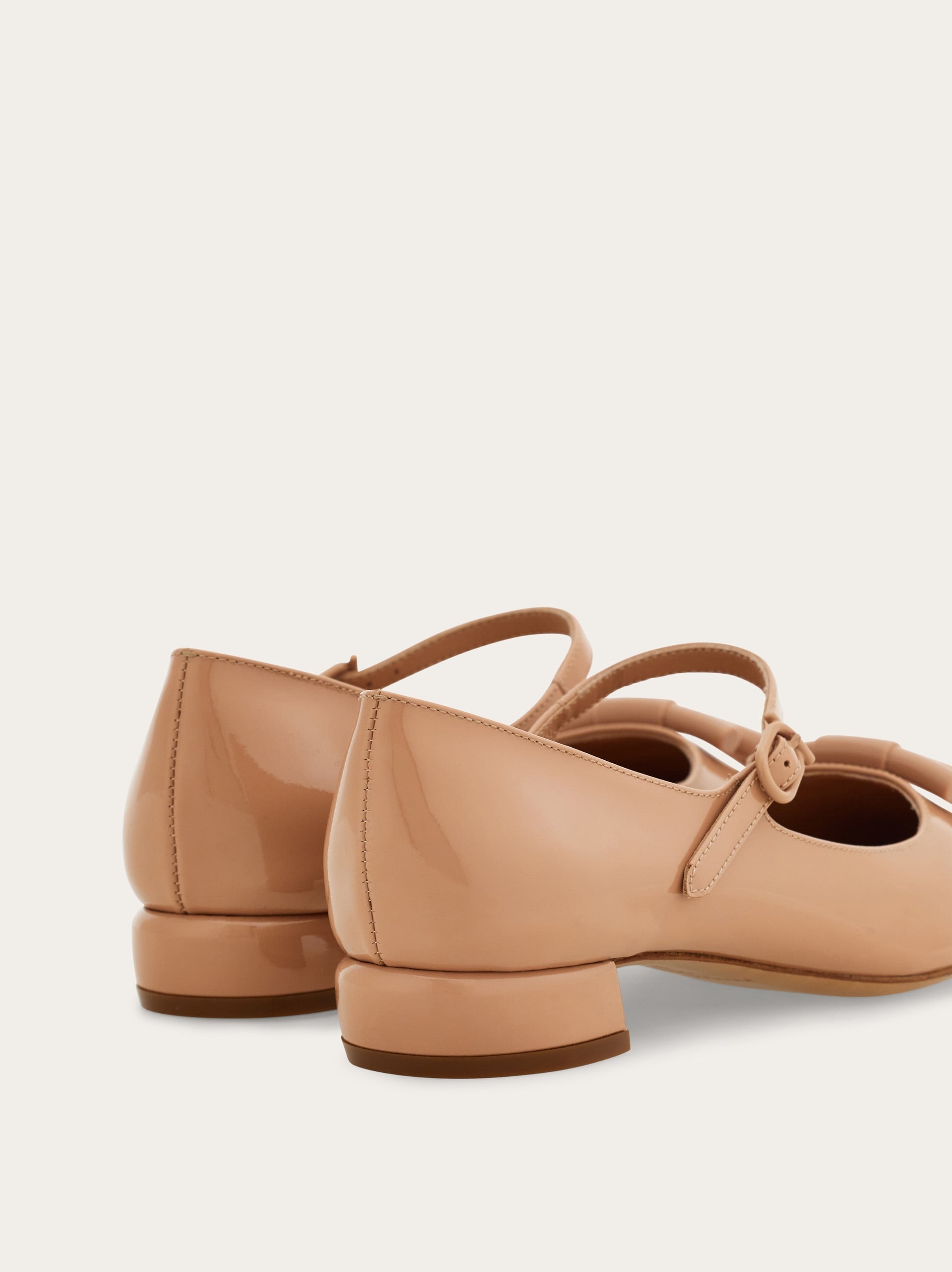 ガンチーニ ストラップシューズ - ウィメンズ | Ferragamo