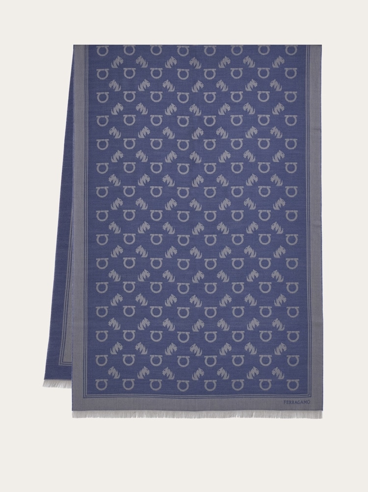 Jacquard stole with feline motif Gallery image 1