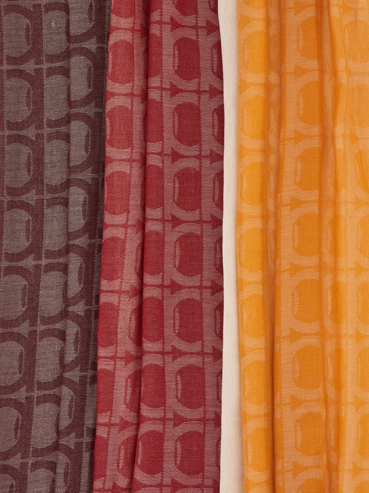 Gancini shawl Gallery image 2