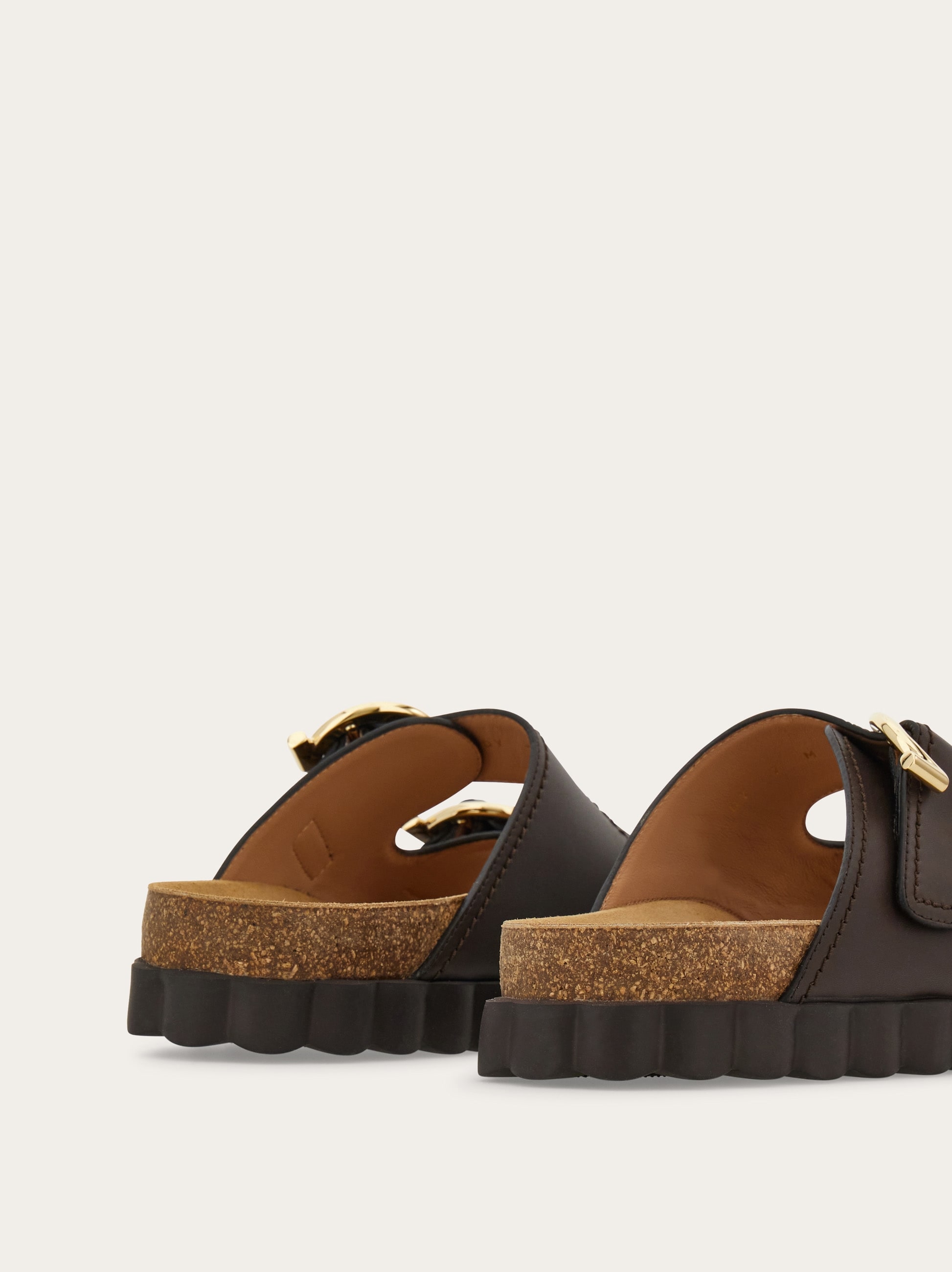 直営店☆Ferragamo☆ガンチーニ サンダル ホワイト エレガント FERRAGAMO フェラガモ サンダル COMO 30 T 704764 レディース