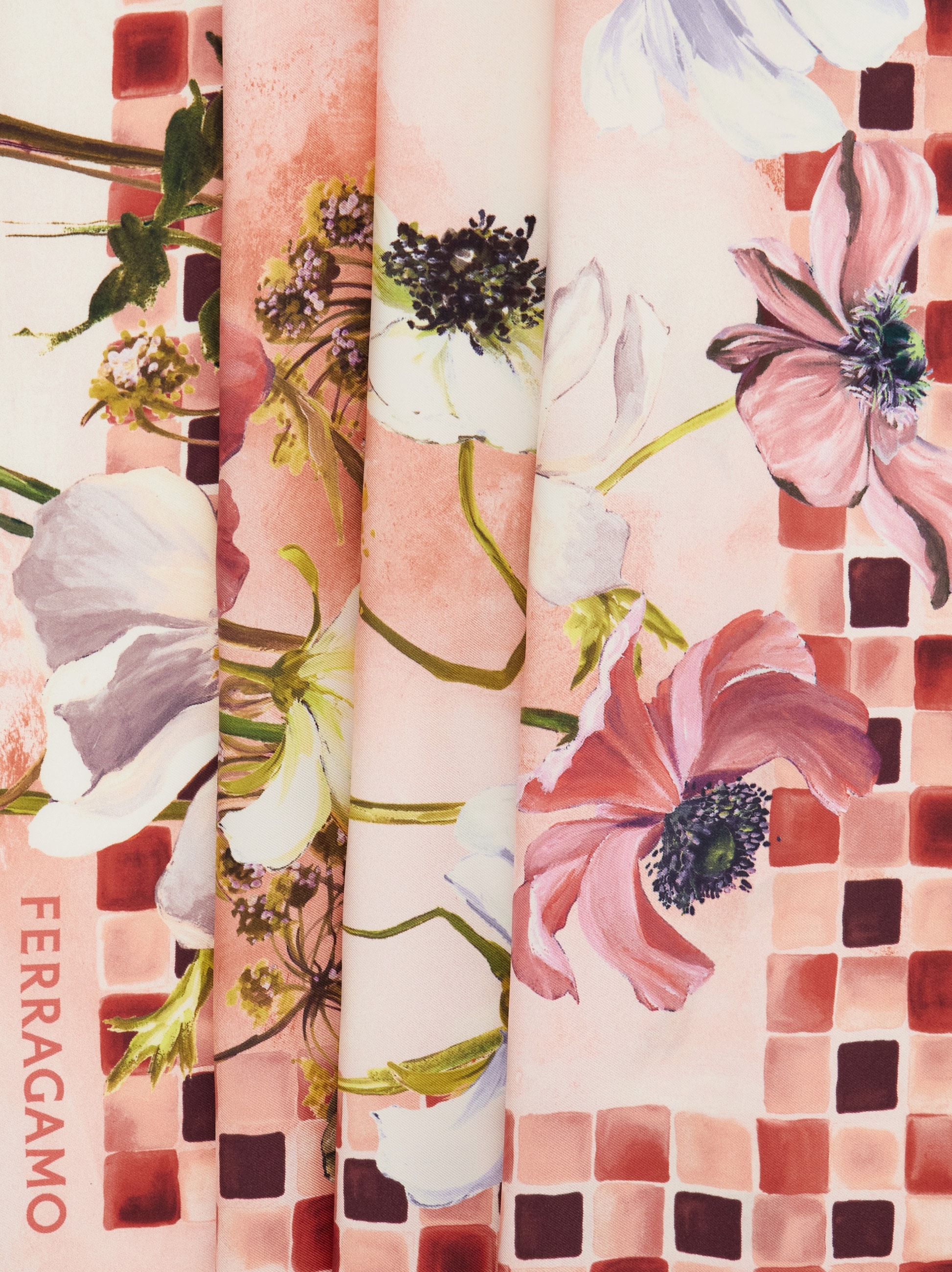 【関税&送料込】Ferragamo Scarfs Pink Animal print silk scarf - Women | Ferragamo