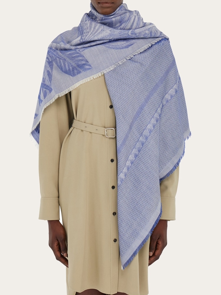 Silk and cashmere stole Gallery image 3