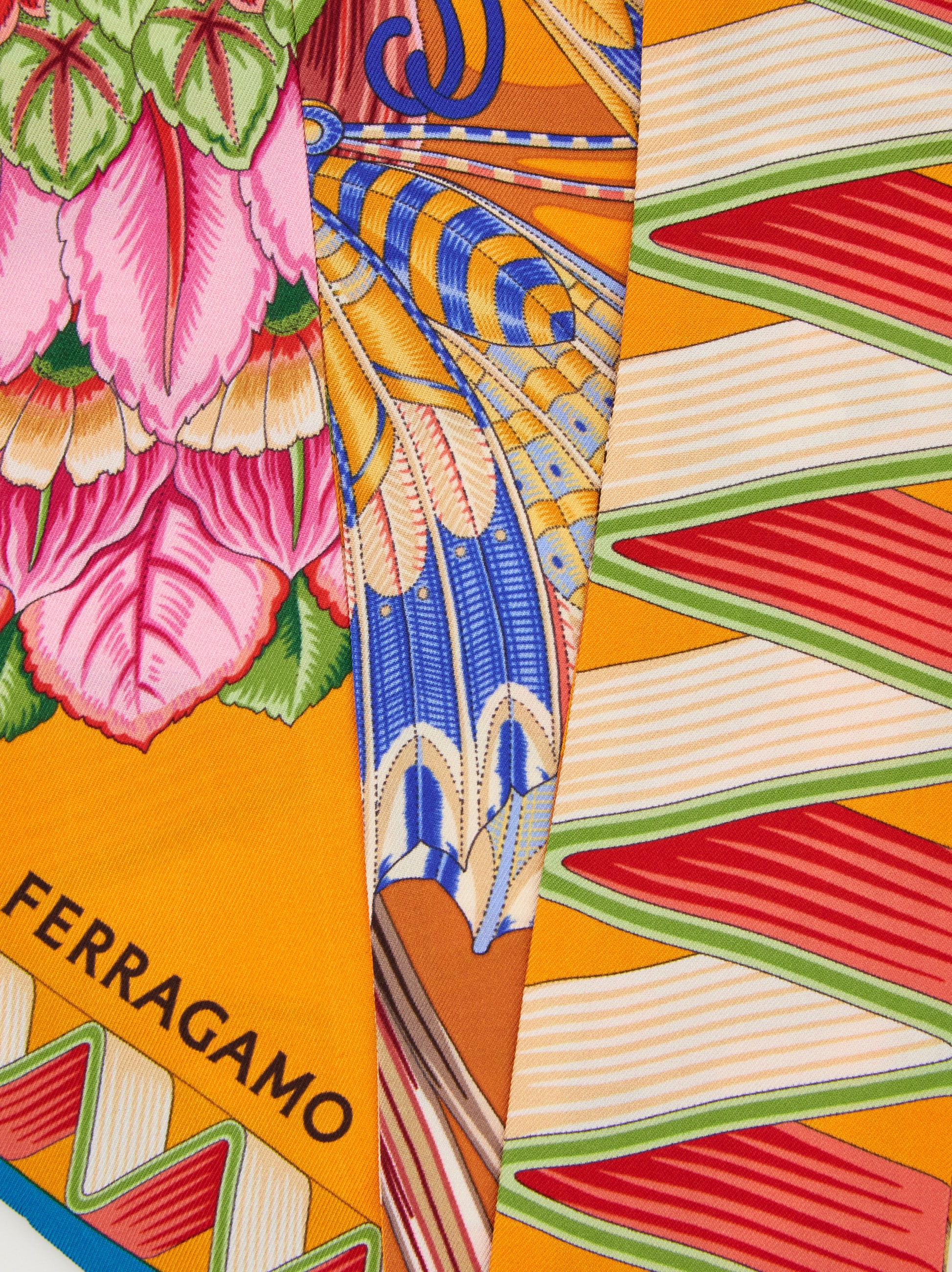 【関税&送料込】Ferragamo Silk Bandeau Giada print silk mini bandeau - Women | Ferragamo