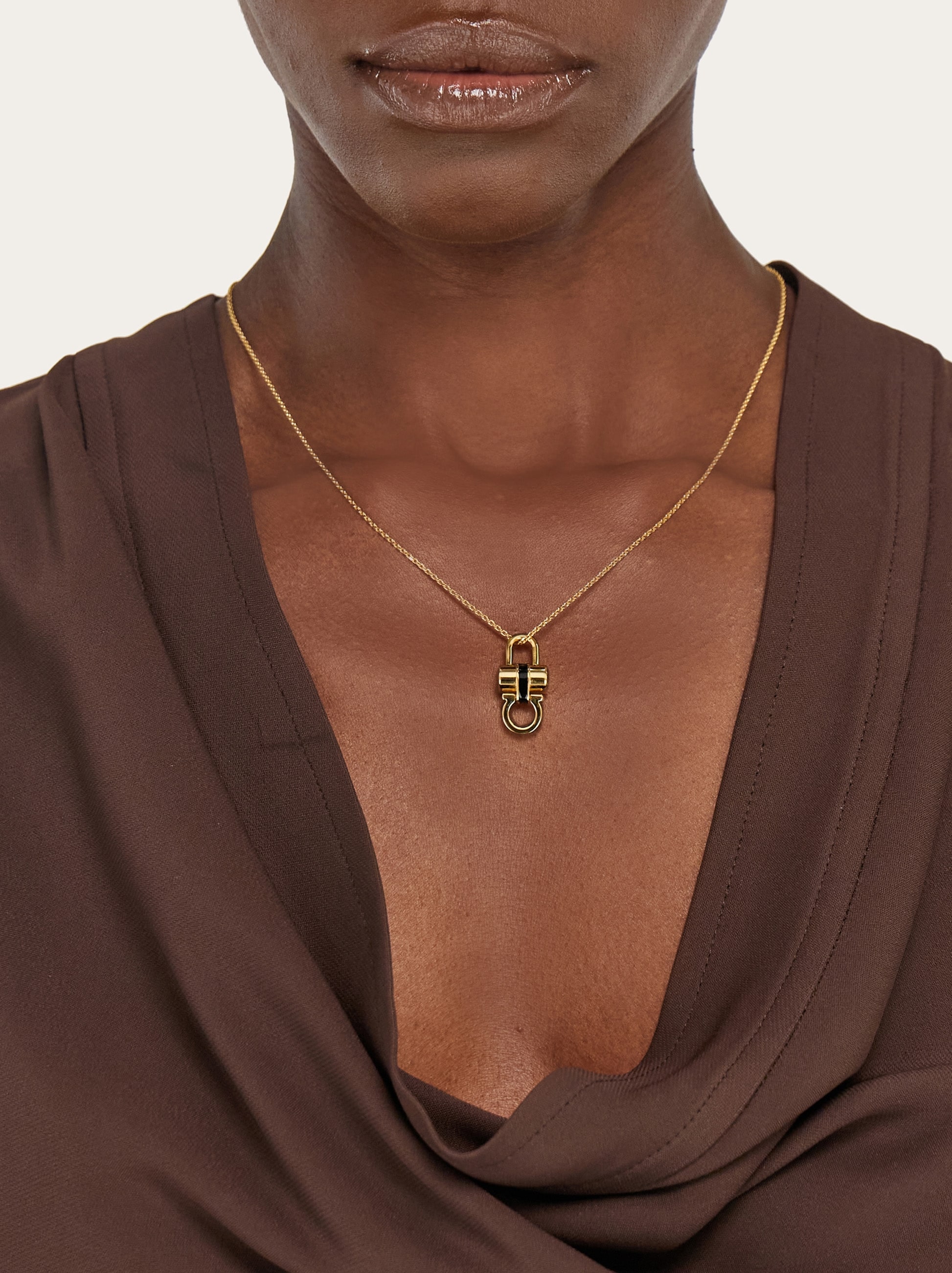 Salvatore Ferragamo ゴールド ネックレス　ウィメンズ フェラガモ ネックレス/ペンダント アクセサリー レディース