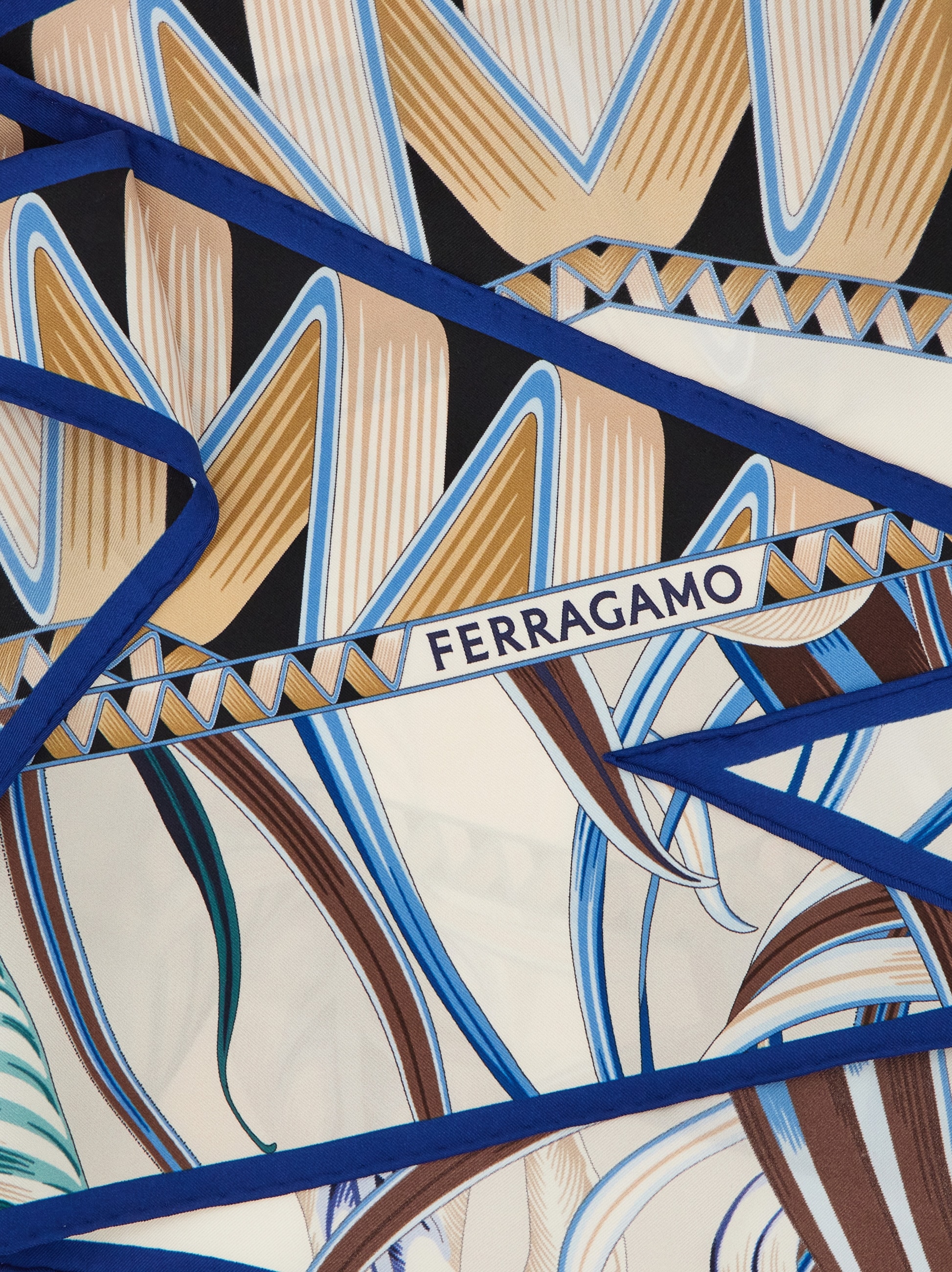スカーフ Ferragamo Ivory Blue Silk Scarf With Giada Print FERRAGAMO Silk scarf with print 'Giada' | Women's