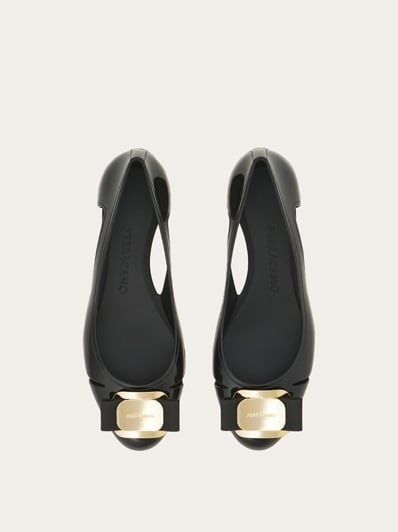 Ferragamo ヴァラ　JELLY3.0cm ブラック　ラバー Ferragamo ヴァラJELLY3.0cm ブラックラバー