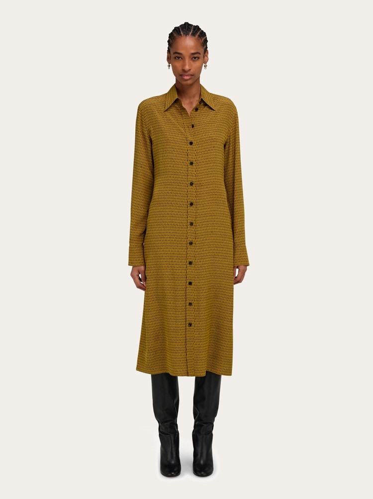 Shirt dress in pure silk Gallery image 2