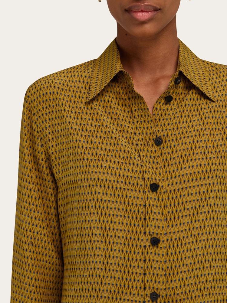 Shirt dress in pure silk Gallery image 5