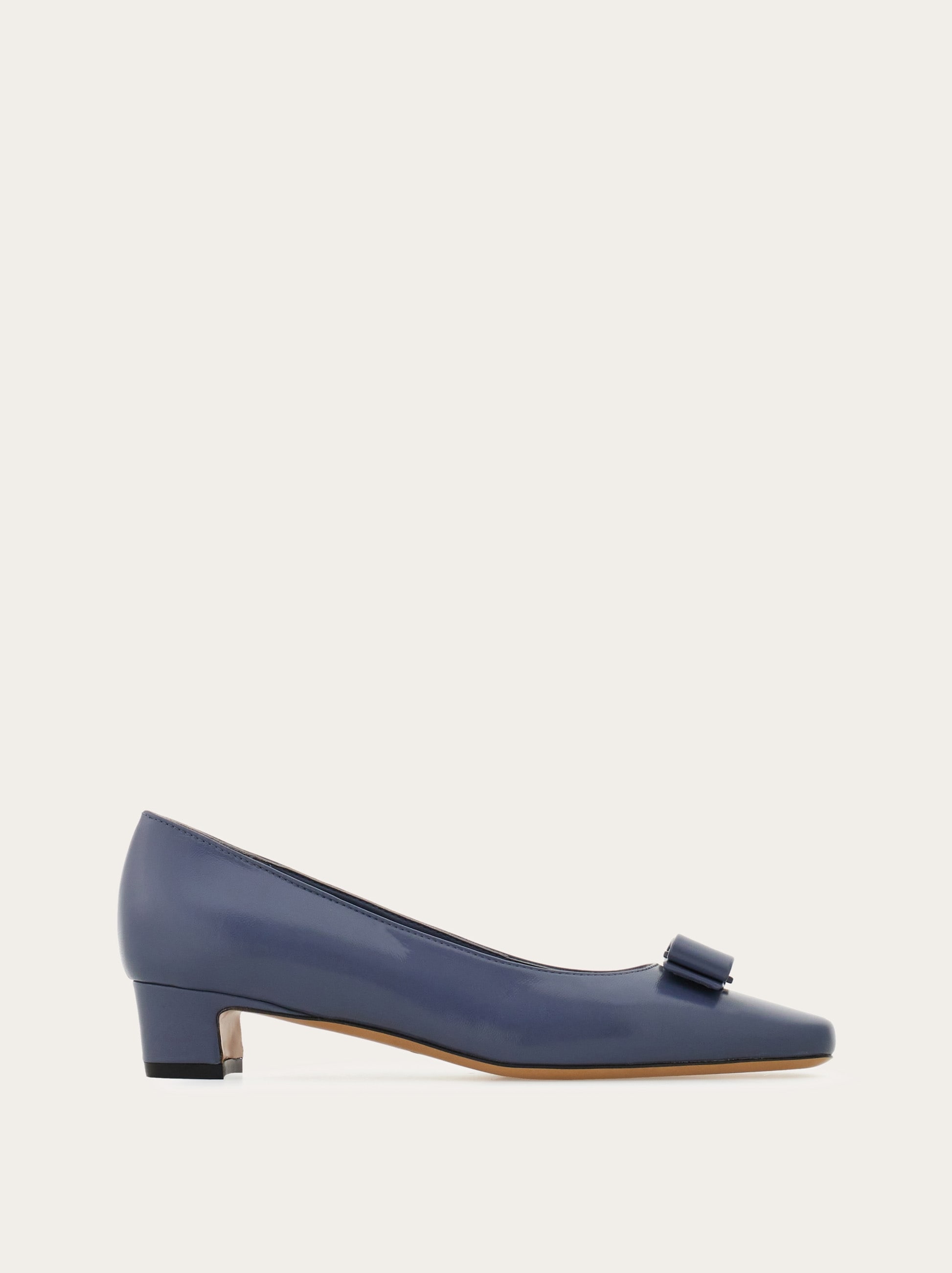 ★Ferragamo★22455 758537 バラ ボウ スリップオン Iconic bow slingback pump - Women | Ferragamo