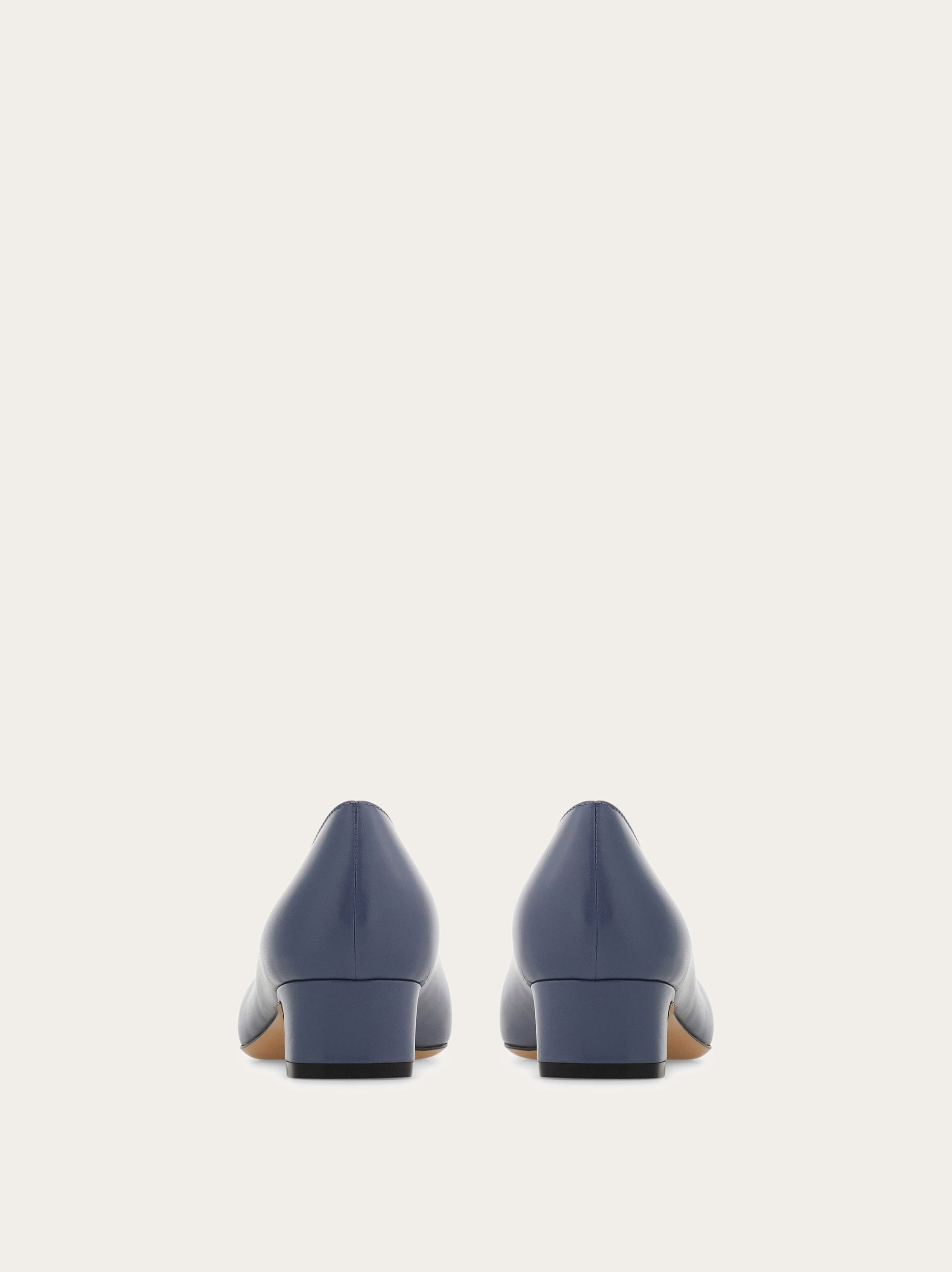【送料&関税込】Ferragamo Leather Pumps With Logo Ferragamo 60mm logo-plaque Leather Pumps | Black | FARFETCH