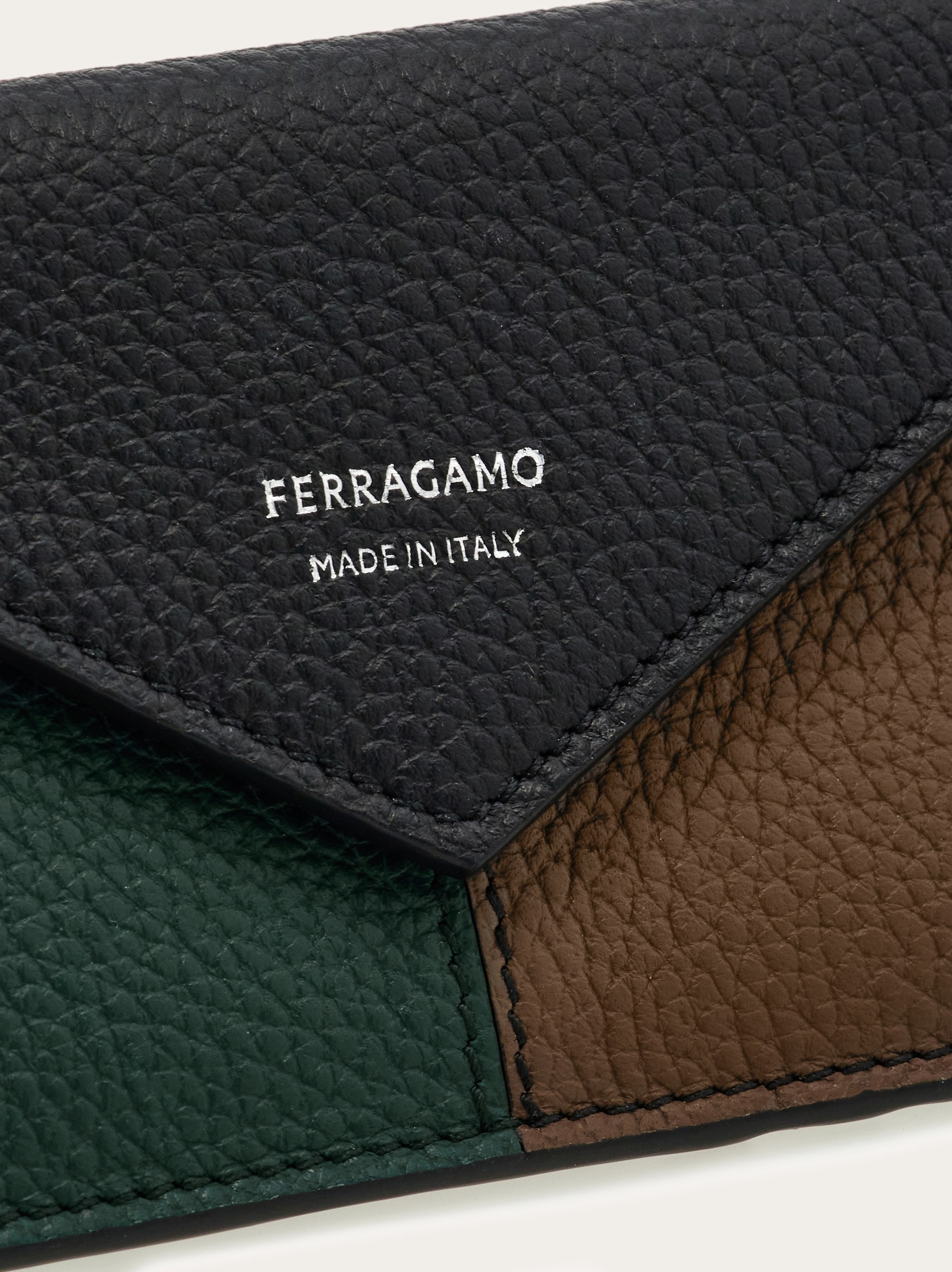 FERRAGAMO ケース フラグメントケース - メンズ | Ferragamo