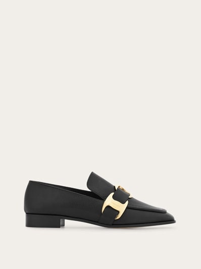 【SALVATORE FERRAGAMO】NEW VARA PLATE LOAFERS New Vara plate loafer - Women | Ferragamo