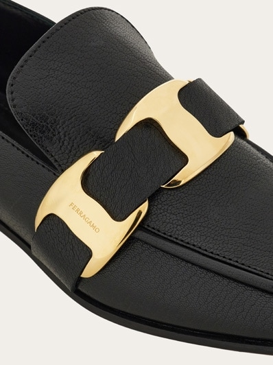 Ferragamo♪SALE♪LYANA Moccasin with Gancini ornament - Women | Ferragamo