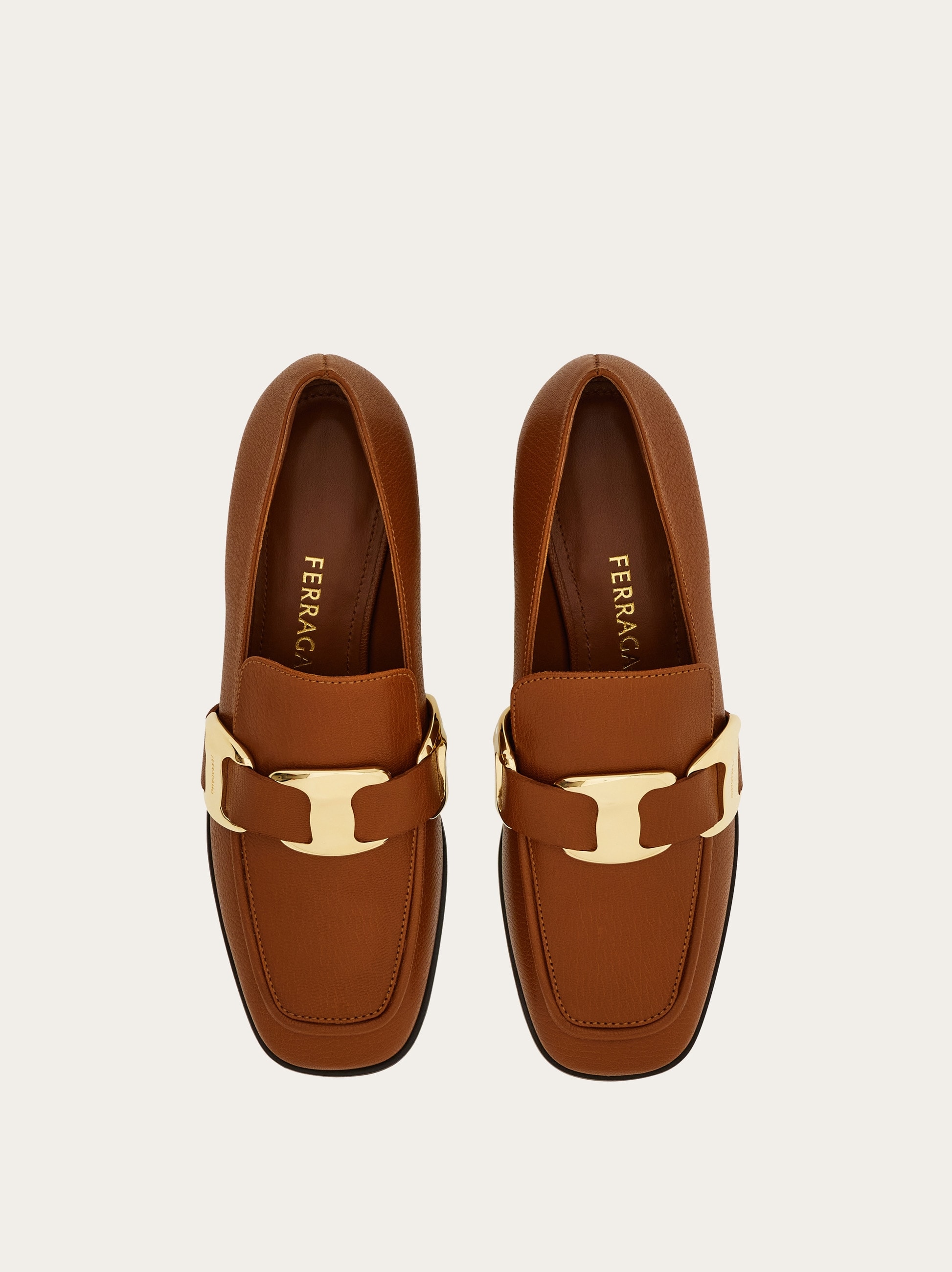 FERRAGAMO ローファー　キャメル色 Ferragamo スエード ローファー | ニュートラル | FARFETCH JP