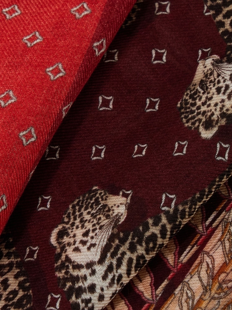 Madras print cashmere stole Gallery image 4